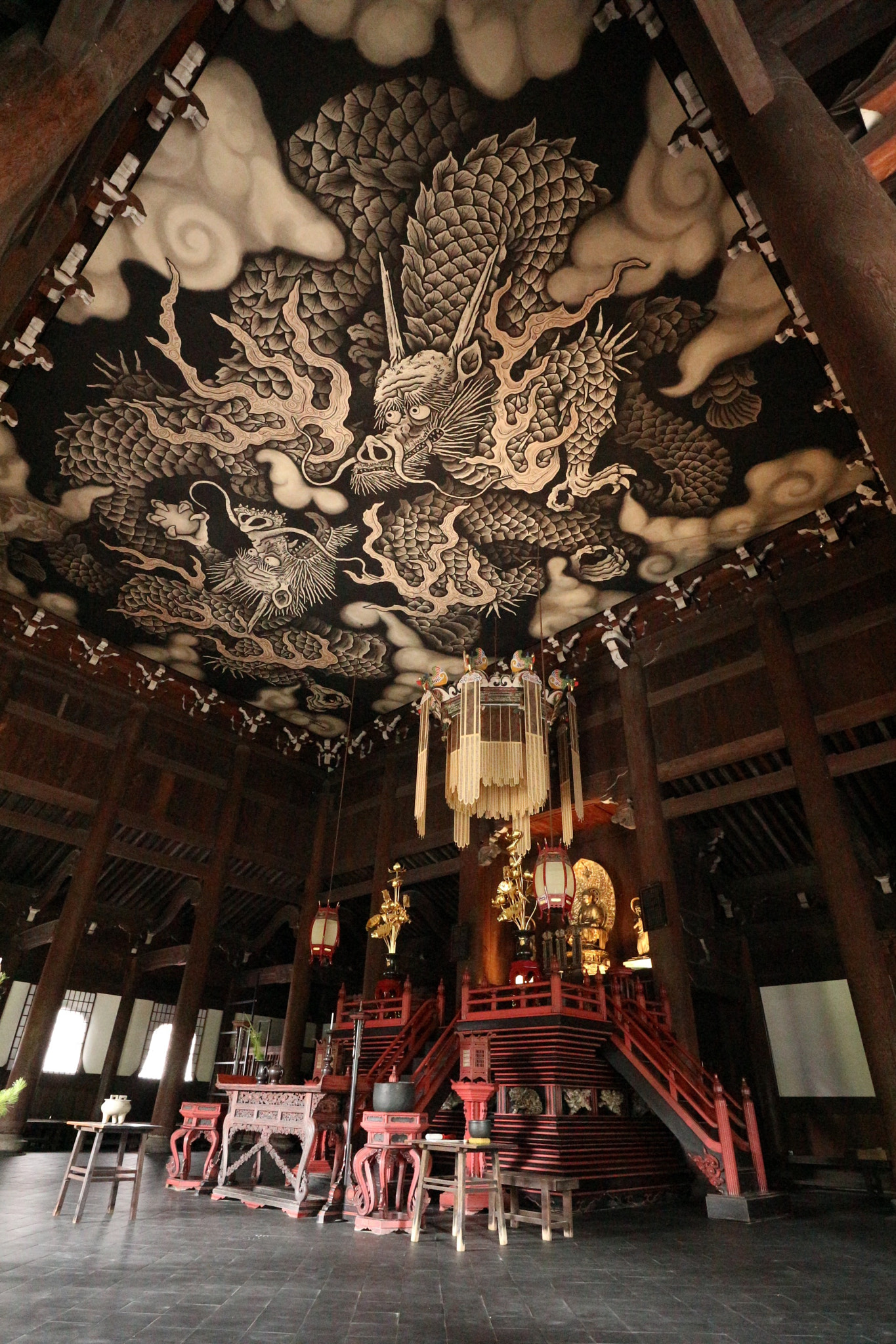 Canon EOS M10 + Canon EF-M 11-22mm F4-5.6 IS STM sample photo. Twin dragons -kenninji (kyoto) photography