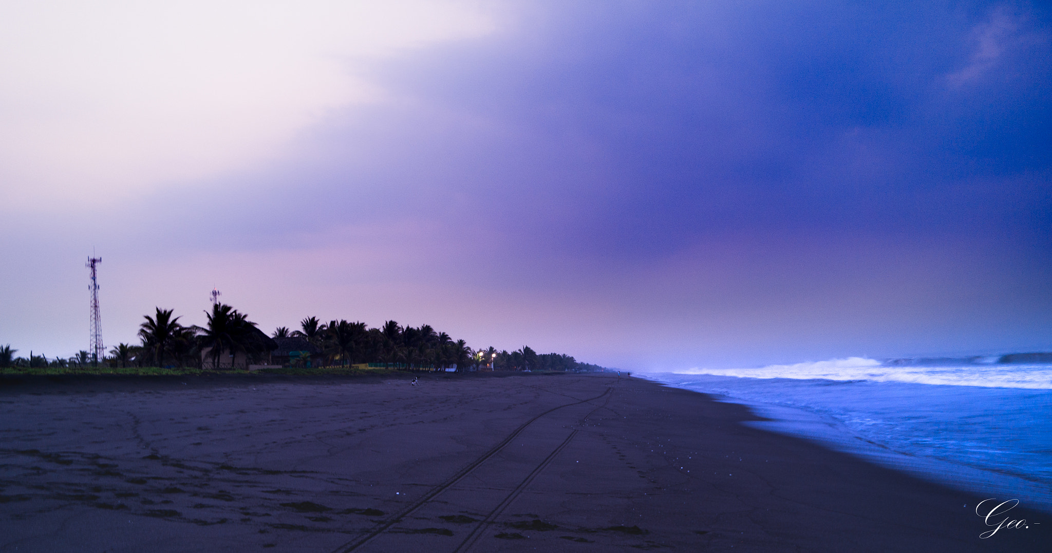 Samsung NX2000 sample photo. Quietly photography