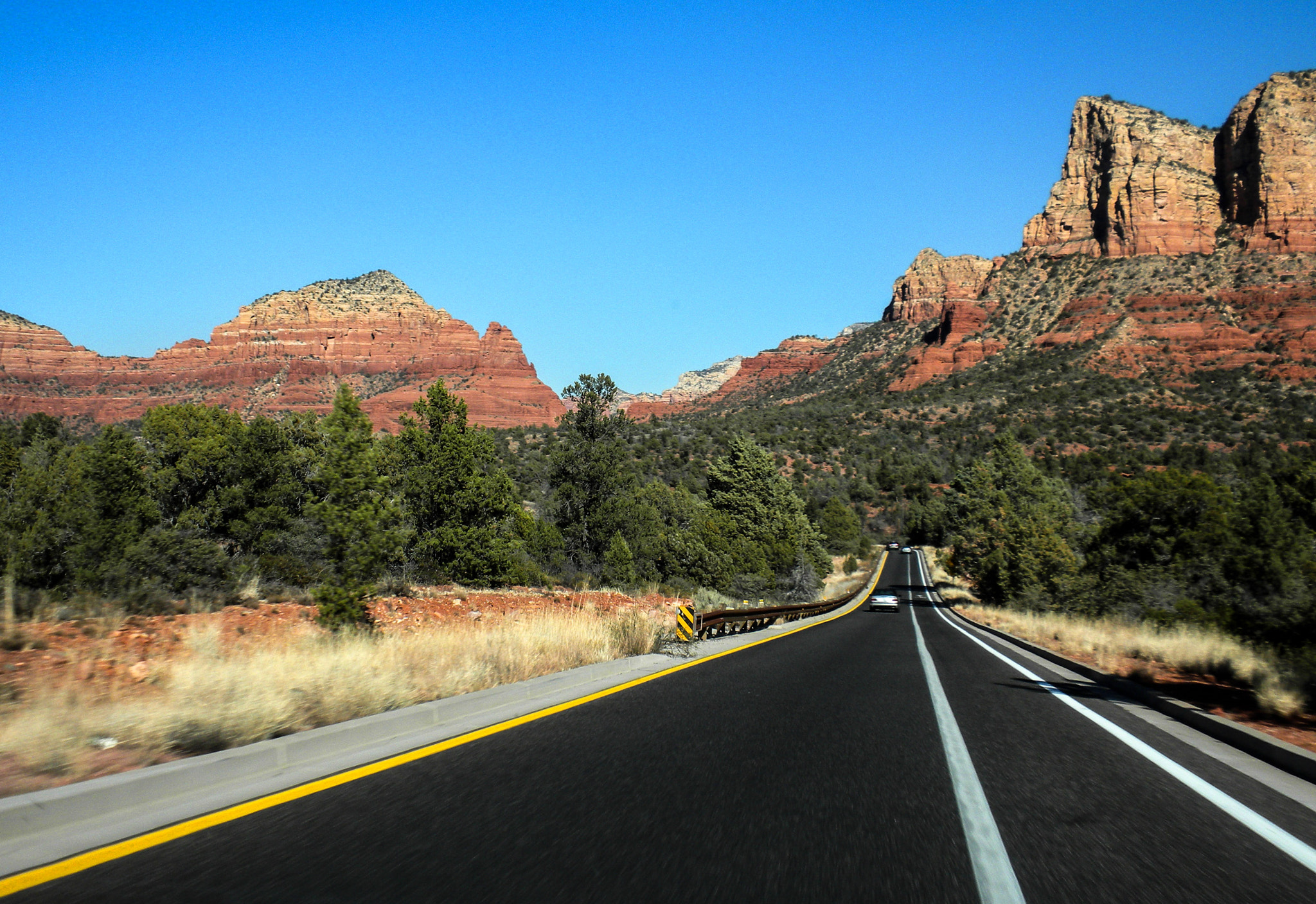 Nikon Coolpix S630 sample photo. Road to red rocks photography