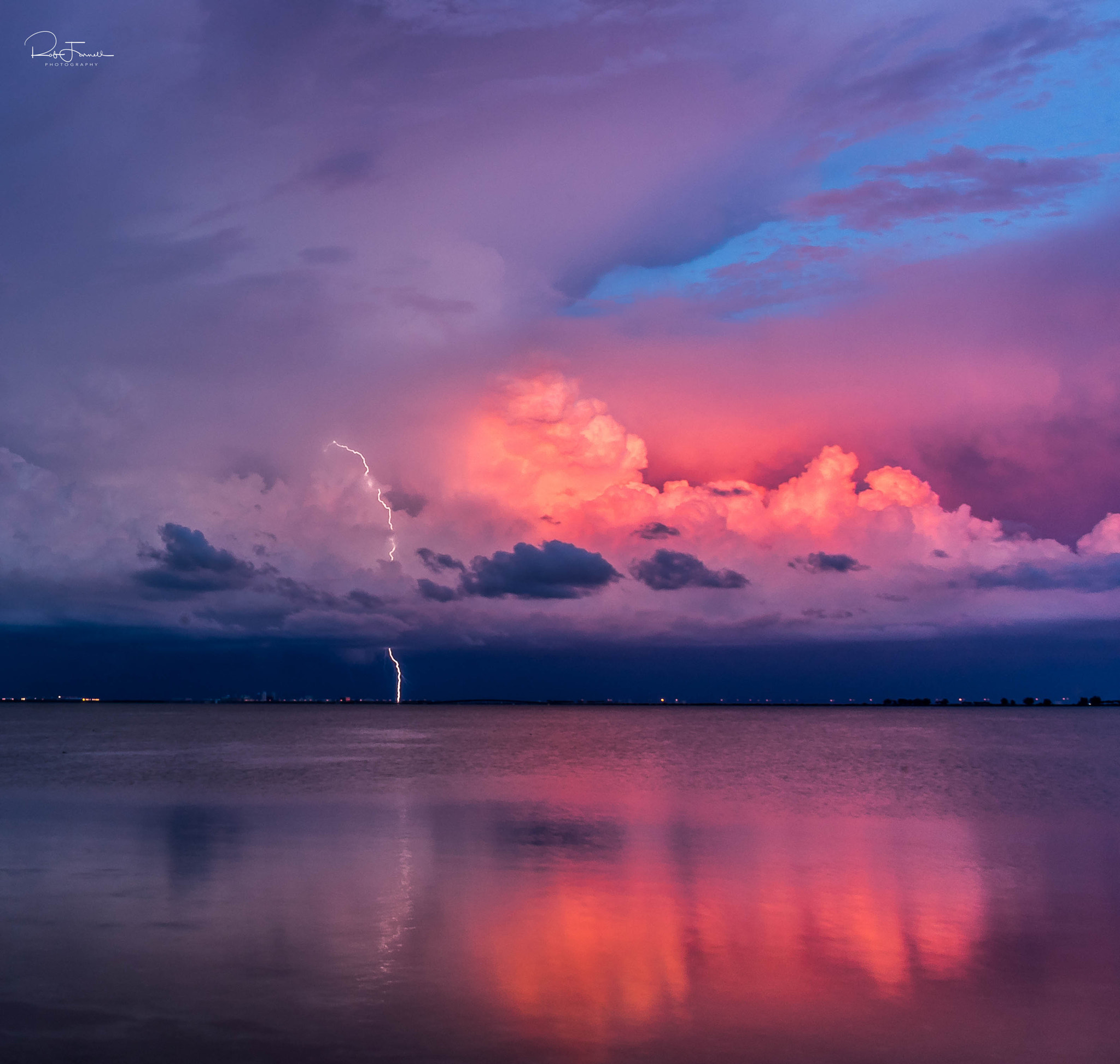 Sigma 17-70mm F2.8-4 DC Macro HSM | C sample photo. Fire from the sky photography
