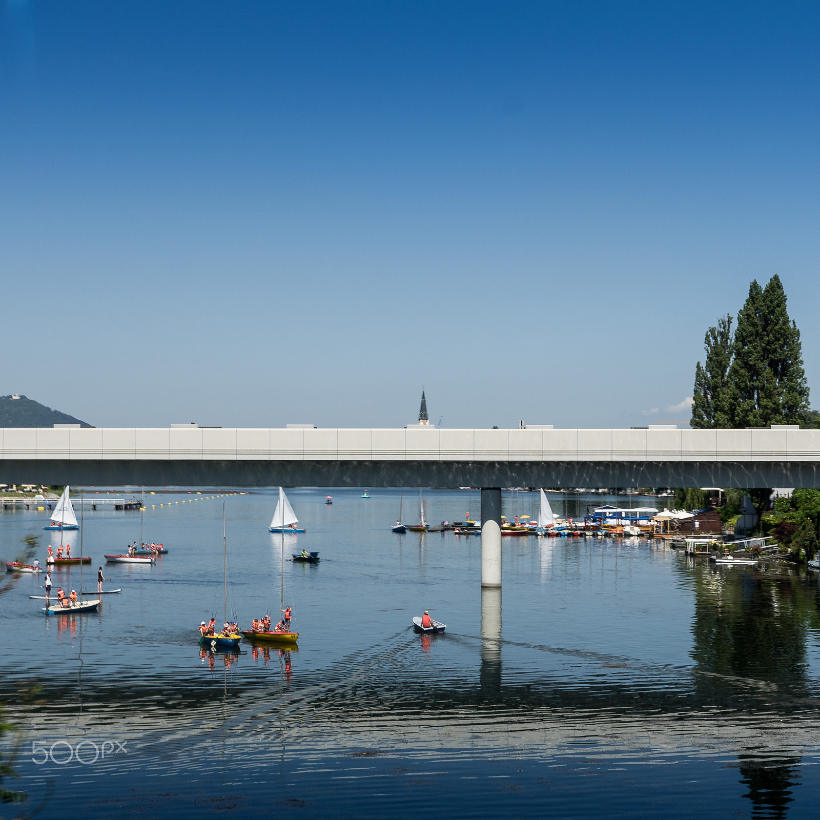 Sony ILCA-77M2 + Sony DT 35mm F1.8 SAM sample photo. Wassersport photography