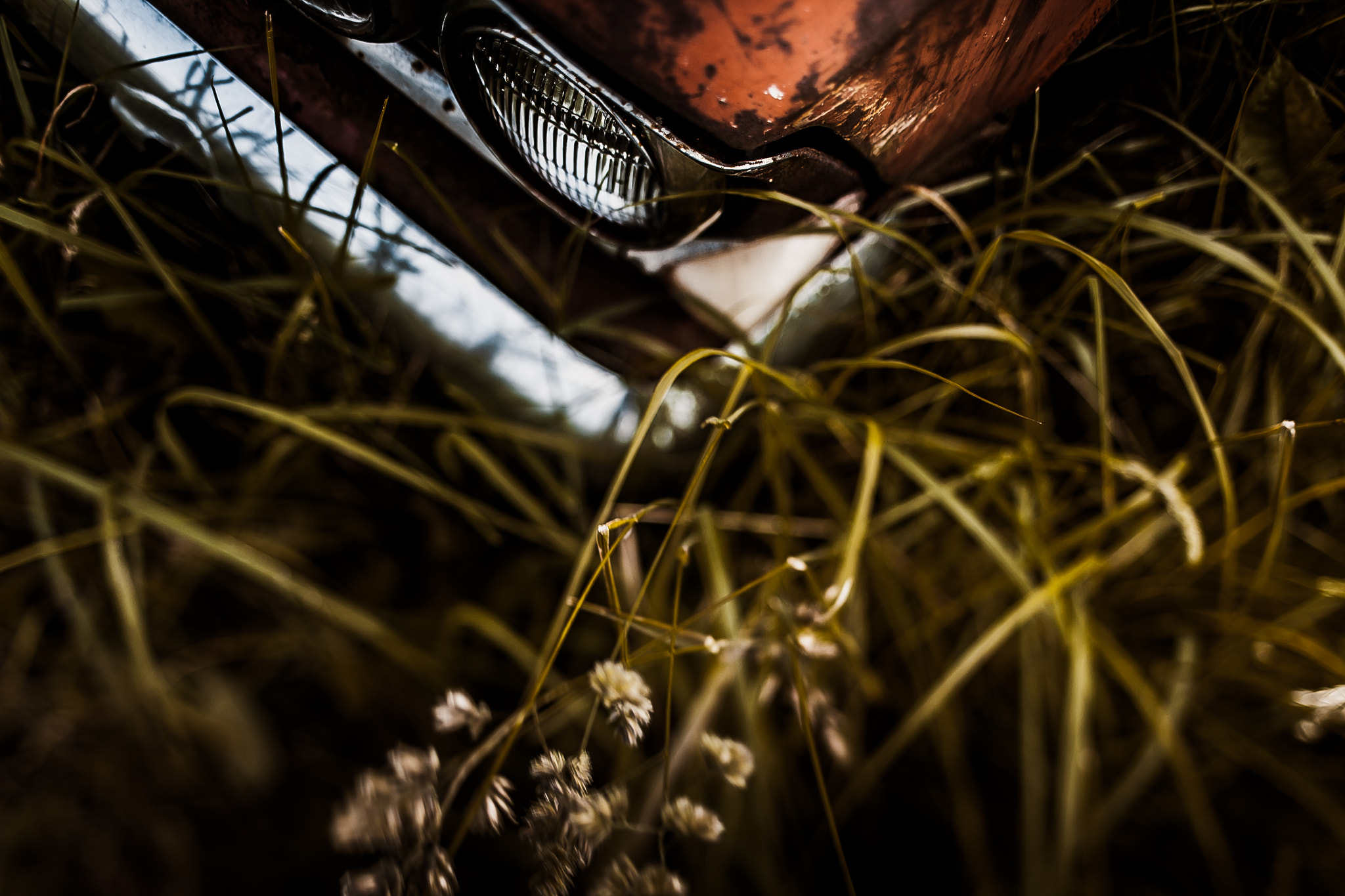 Canon EOS 5D + Canon TS-E 45mm F2.8 Tilt-Shift sample photo. Old russian car photography