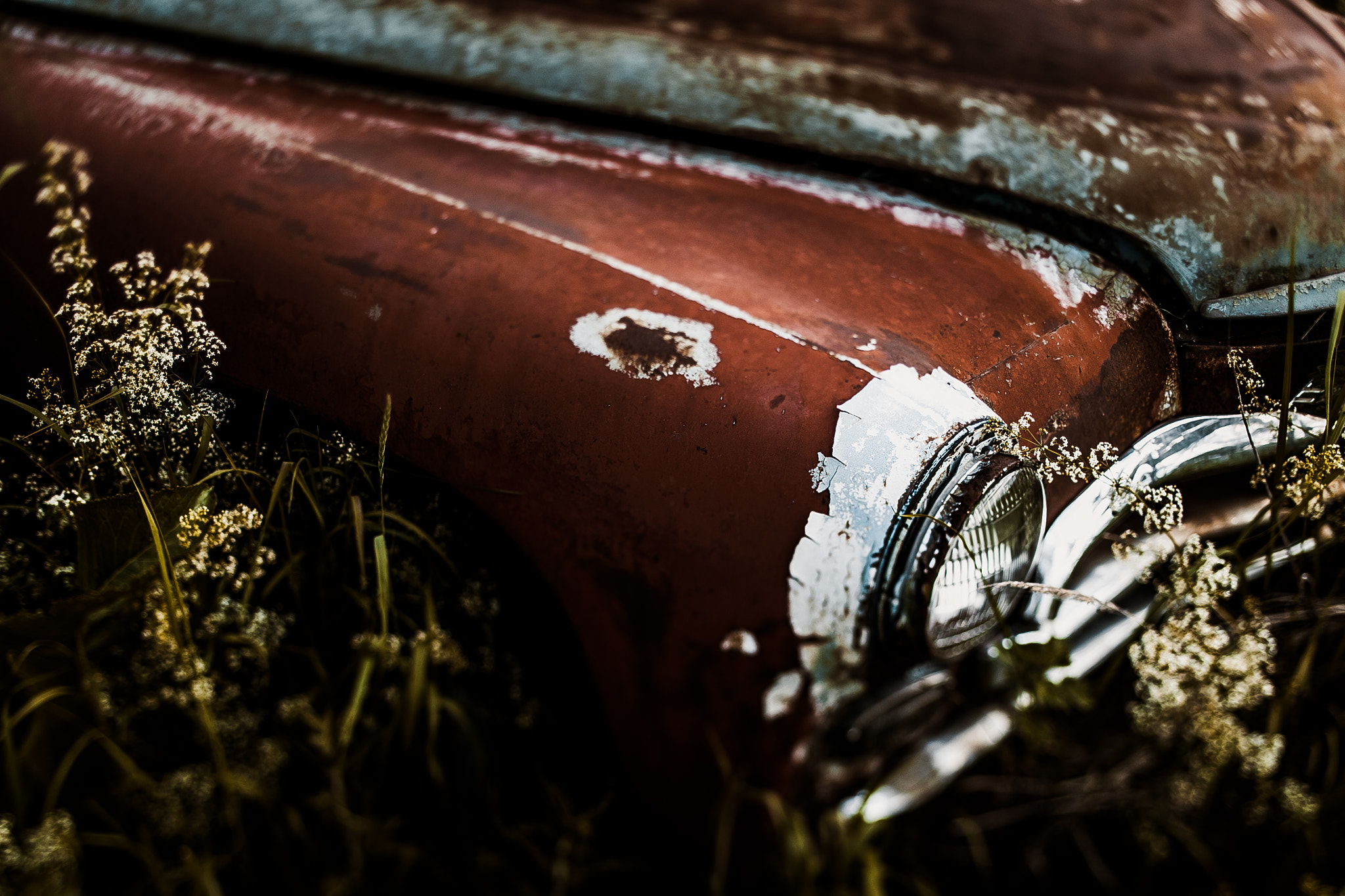 Canon EOS 5D + Canon TS-E 45mm F2.8 Tilt-Shift sample photo. Old russian car photography