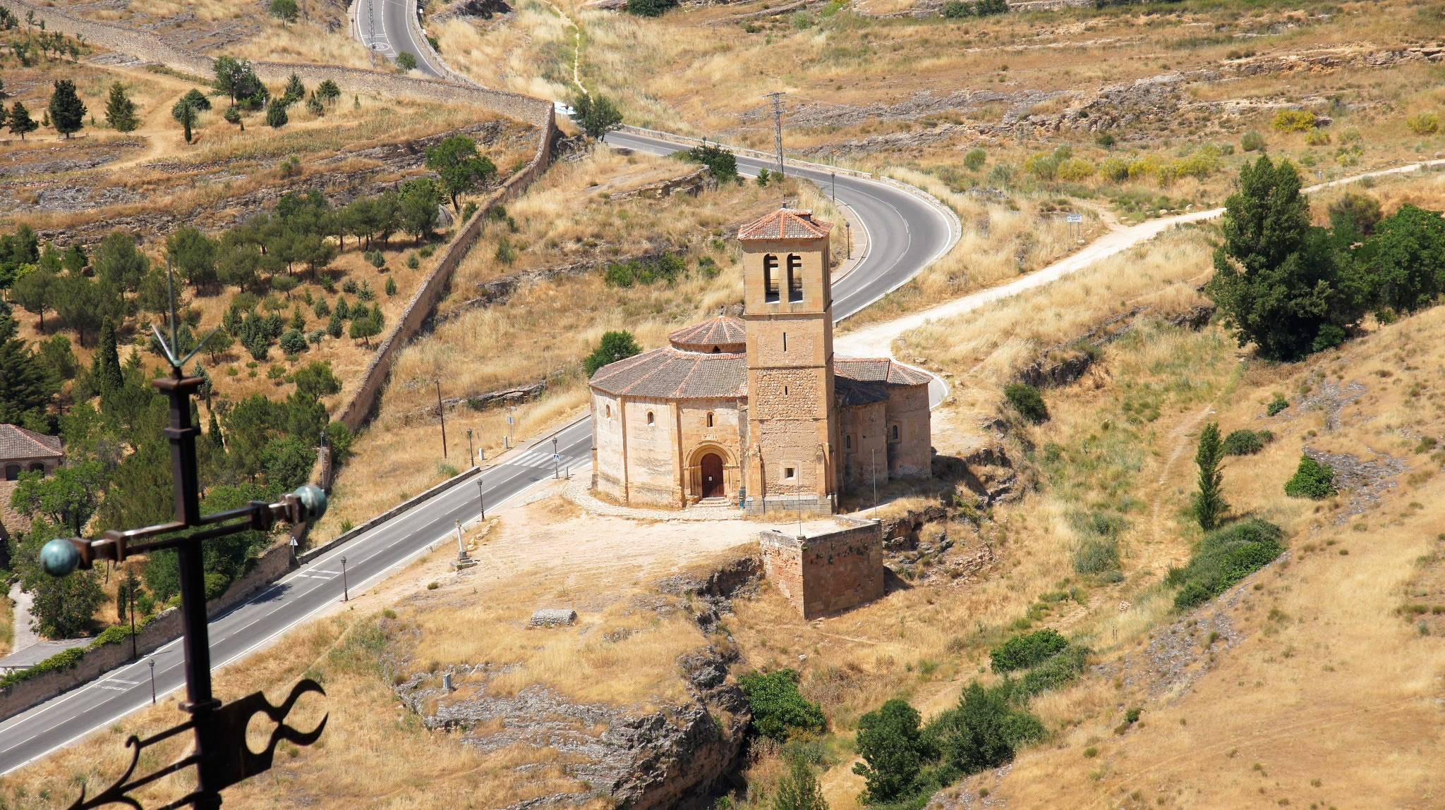 Sony SLT-A33 + Sony DT 16-105mm F3.5-5.6 sample photo. Vera cruz church segovia spain photography