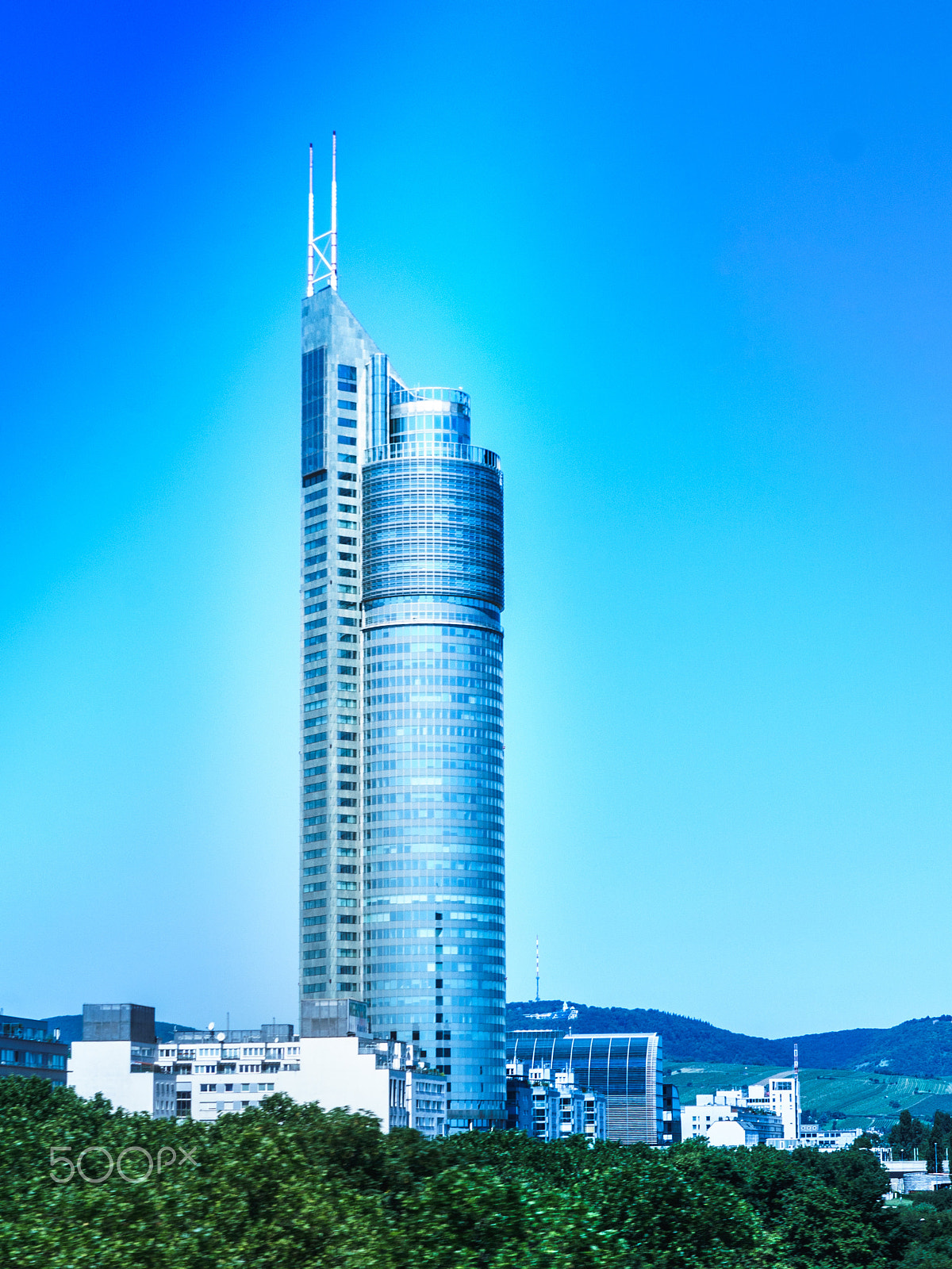 Sony ILCA-77M2 + Sony DT 35mm F1.8 SAM sample photo. Wiener gebäude ii photography