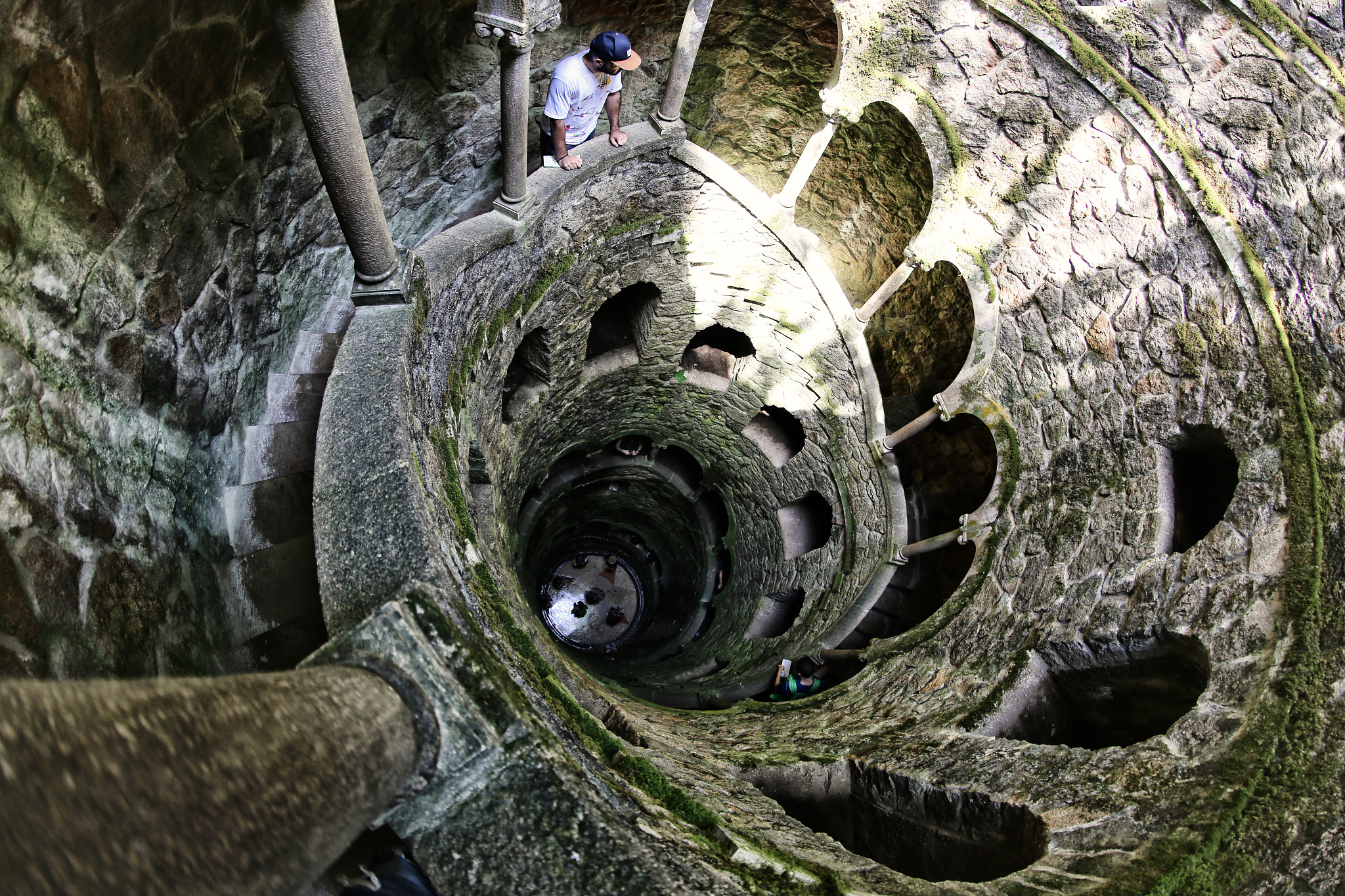 Canon EF 8-15mm F4L Fisheye USM sample photo. The hole photography