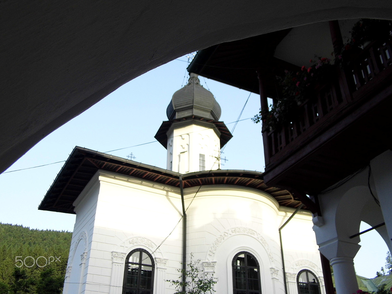Panasonic Lumix DMC-LZ20 sample photo. Agapia monastery photography