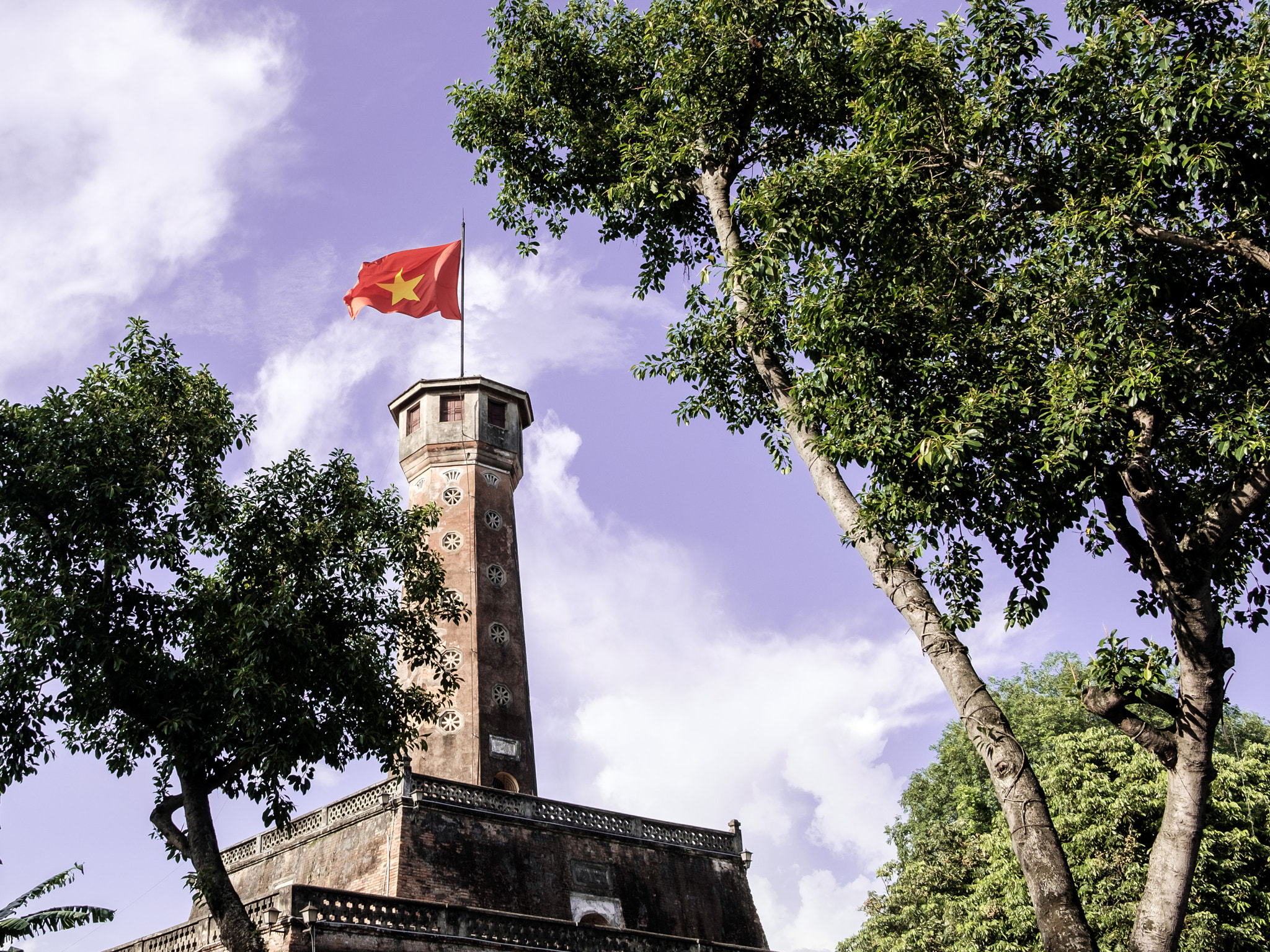 Fujifilm XC 16-50mm F3.5-5.6 OIS II sample photo. Flag tower of hanoi photography