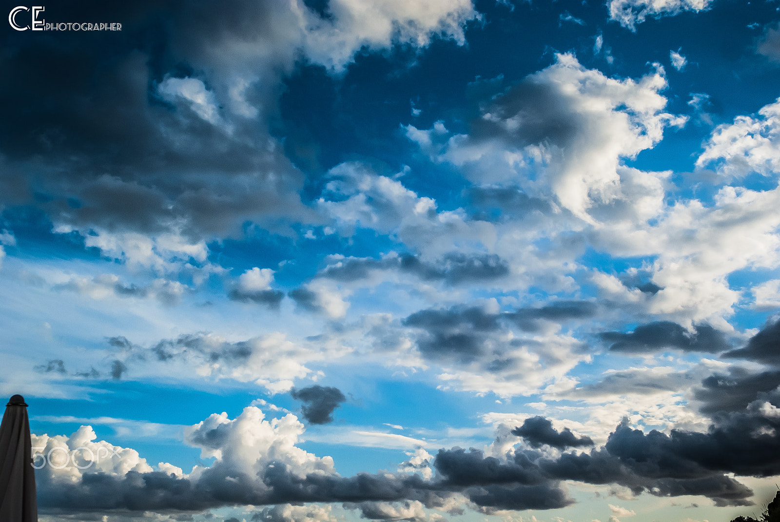Minolta AF 28-80mm F3.5-5.6 II sample photo. Nuvole fuggenti - running clouds photography