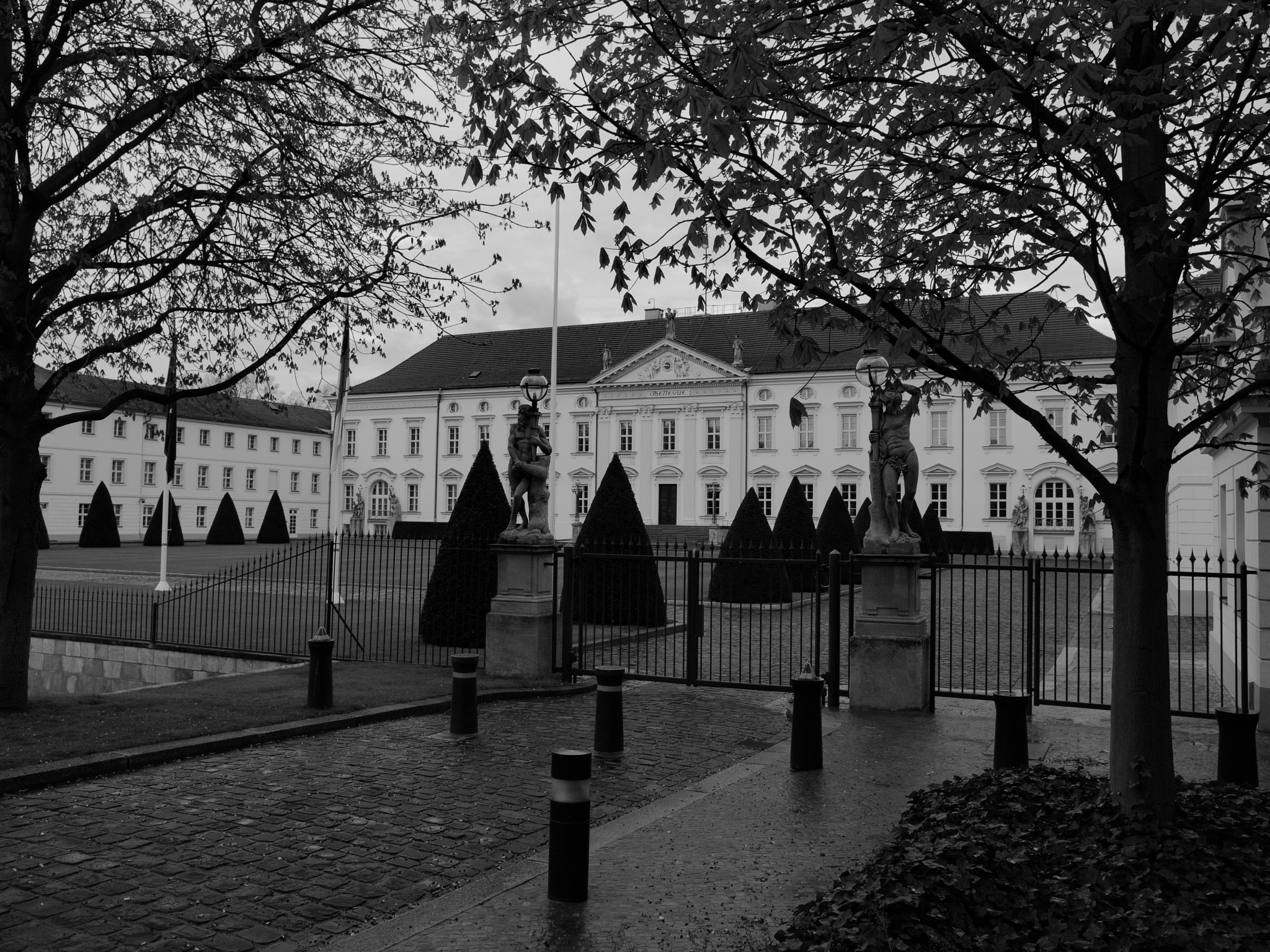 Olympus Zuiko Digital ED 12-60mm F2.8-4.0 SWD sample photo. Berlin bw photography