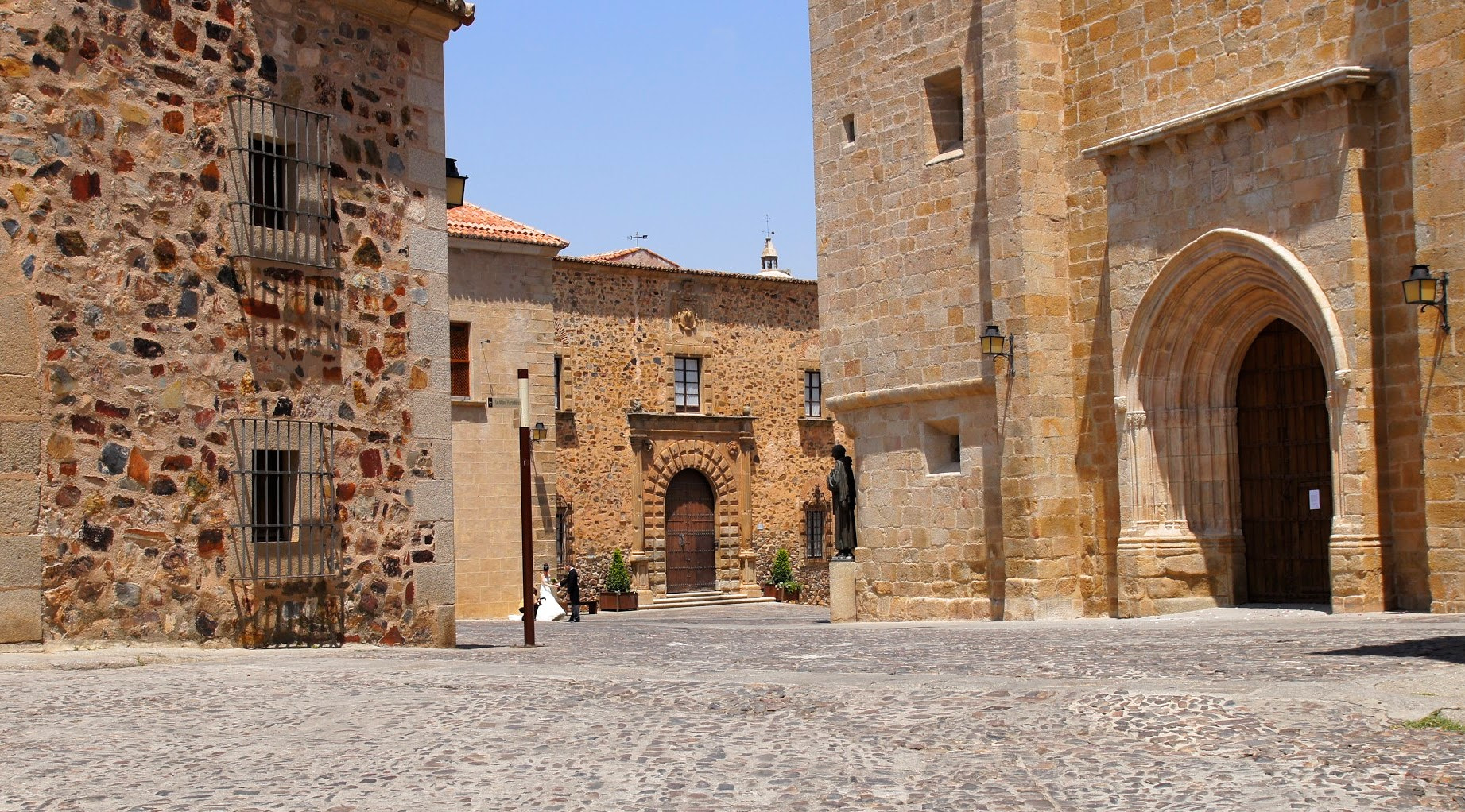 Sony DT 16-105mm F3.5-5.6 sample photo. Wedding in cáceres photography