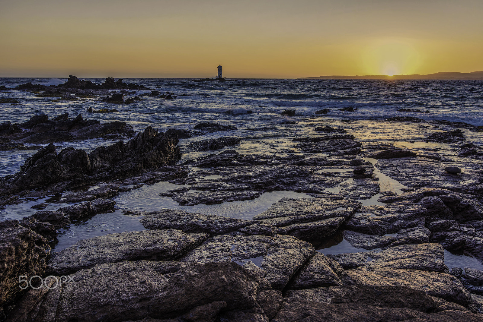 Nikon D810 + Tokina AT-X 17-35mm F4 Pro FX sample photo. Mangiabarche sunset photography