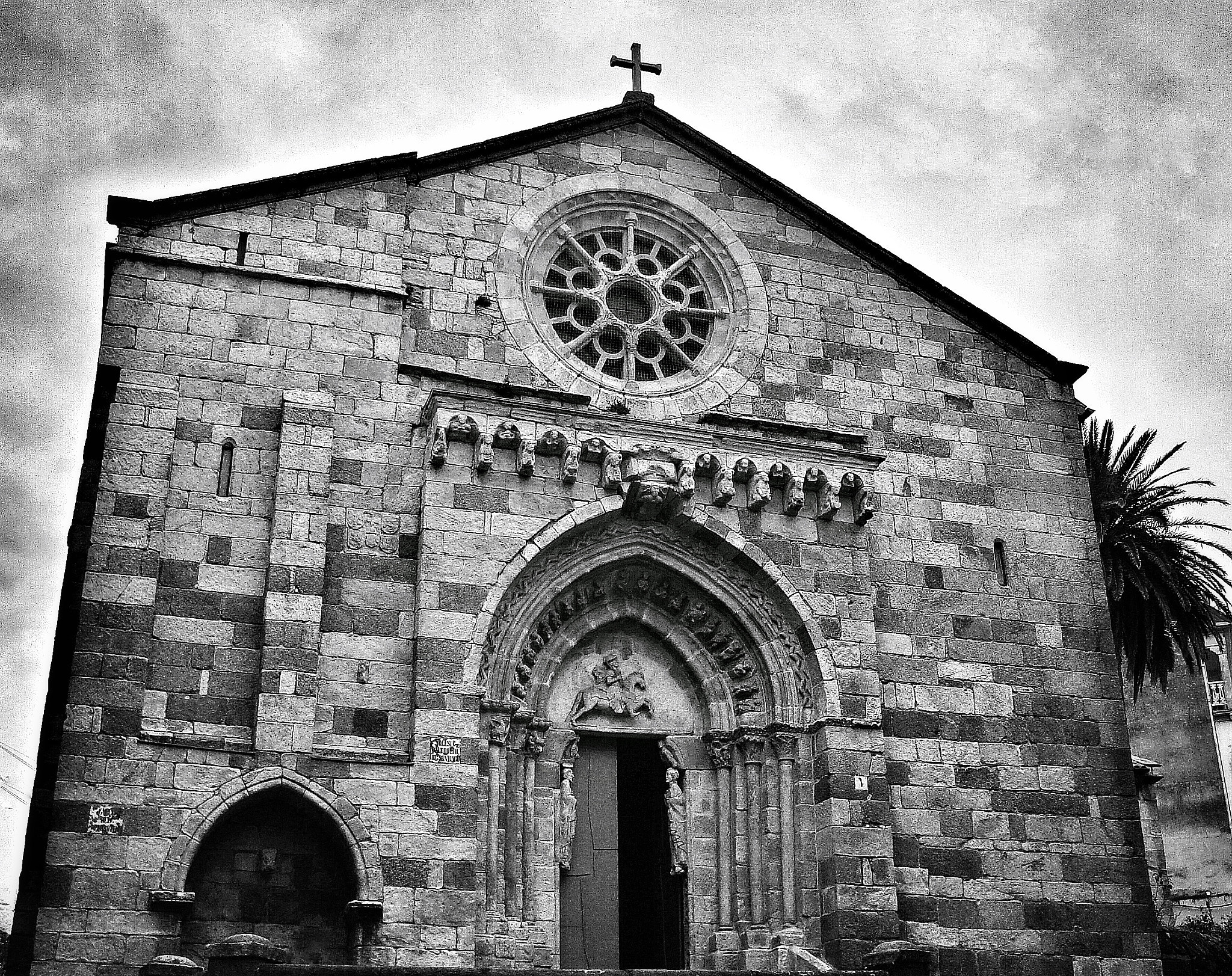 Sony DSC-S600 sample photo. Iglesia de santiago a coruña photography