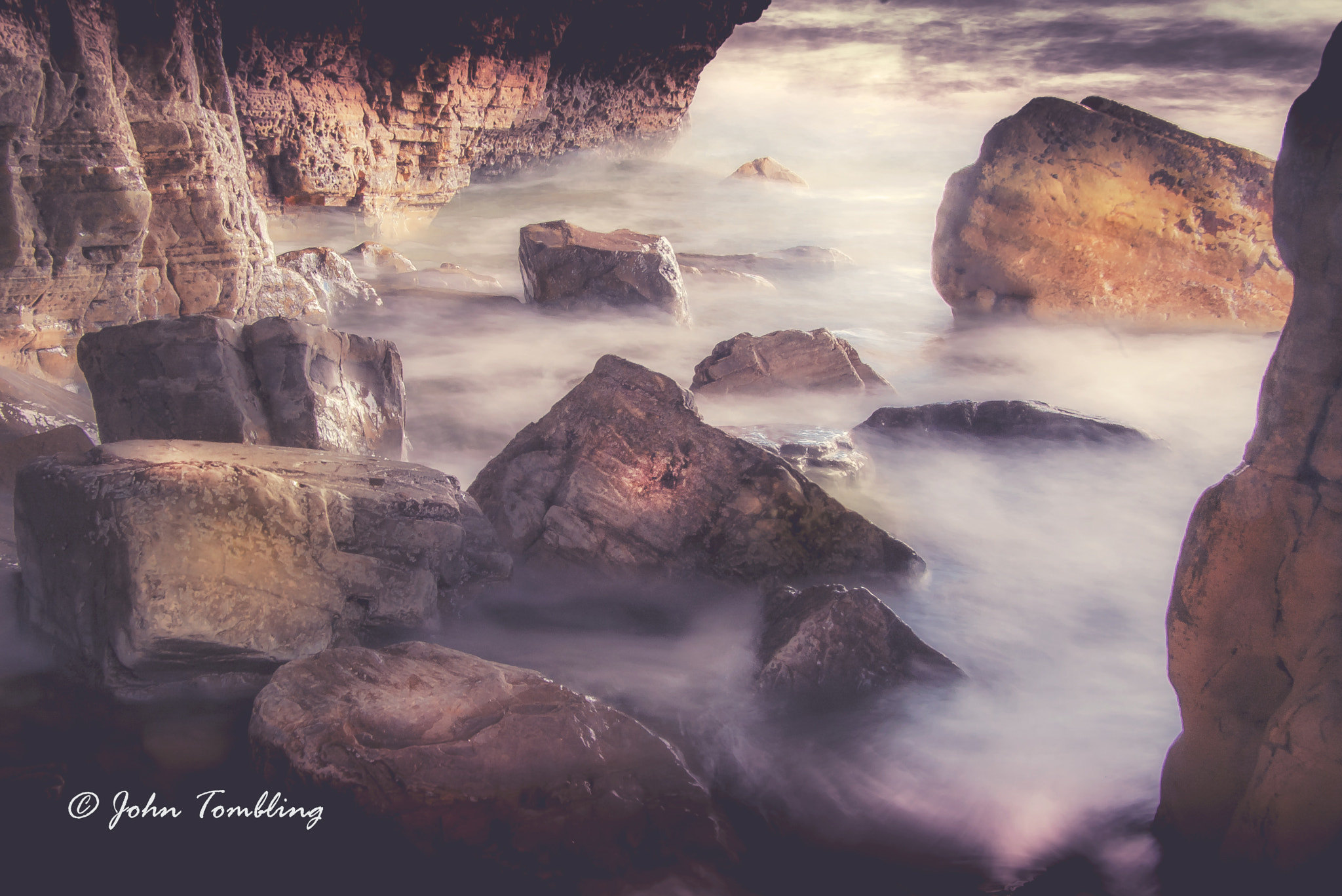 Pentax K100D sample photo. La cueva photography