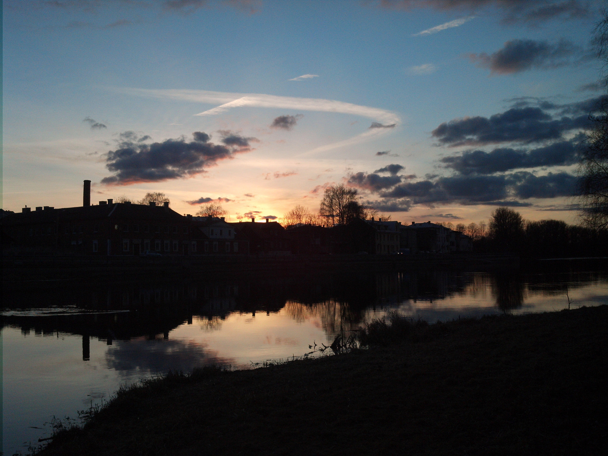 Motorola DROID RAZR sample photo. Amazing sunset and reflection photography