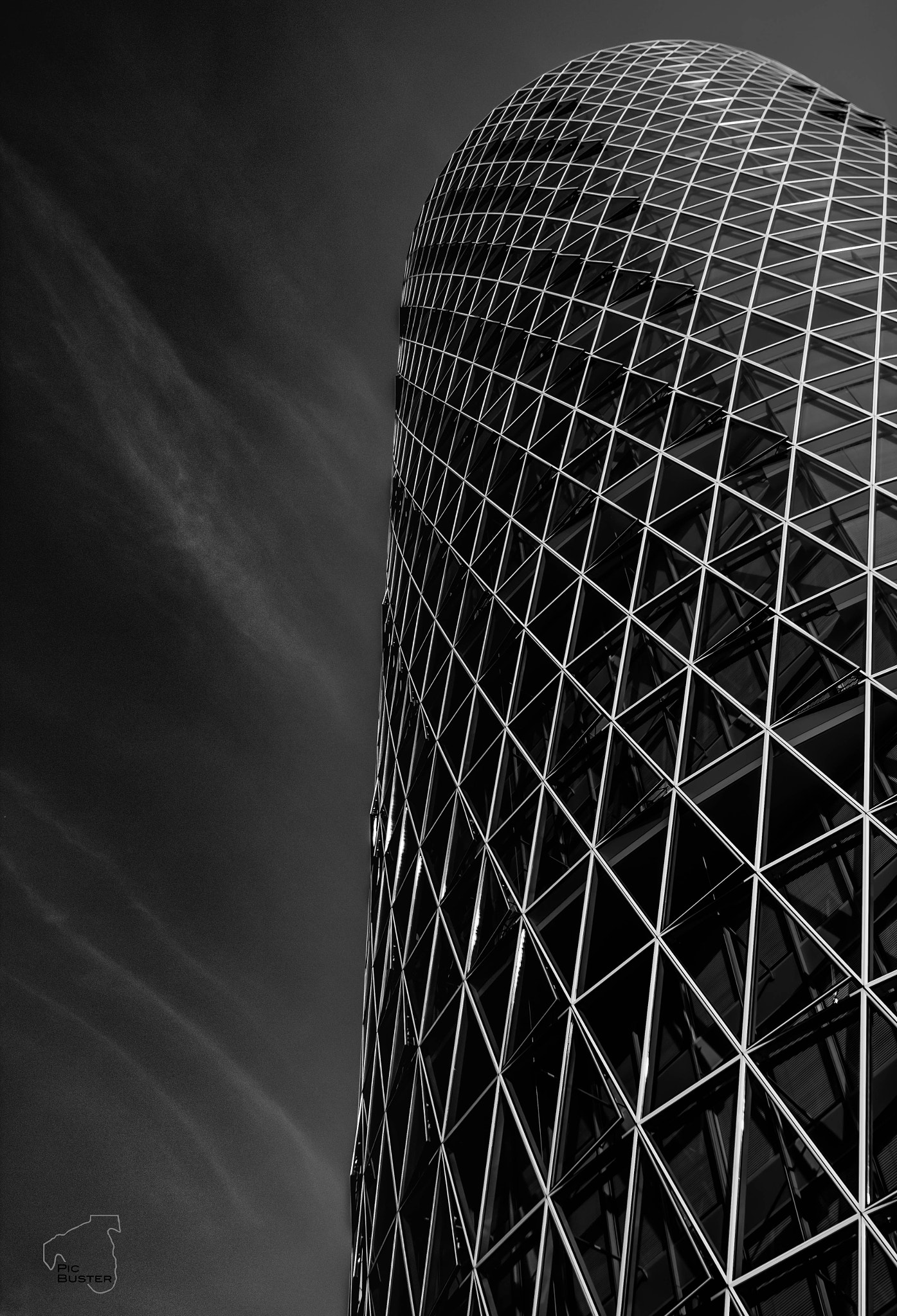 Canon EOS 550D (EOS Rebel T2i / EOS Kiss X4) + Canon EF 24-70mm F2.8L USM sample photo. Westhafen - tower frankfurt photography