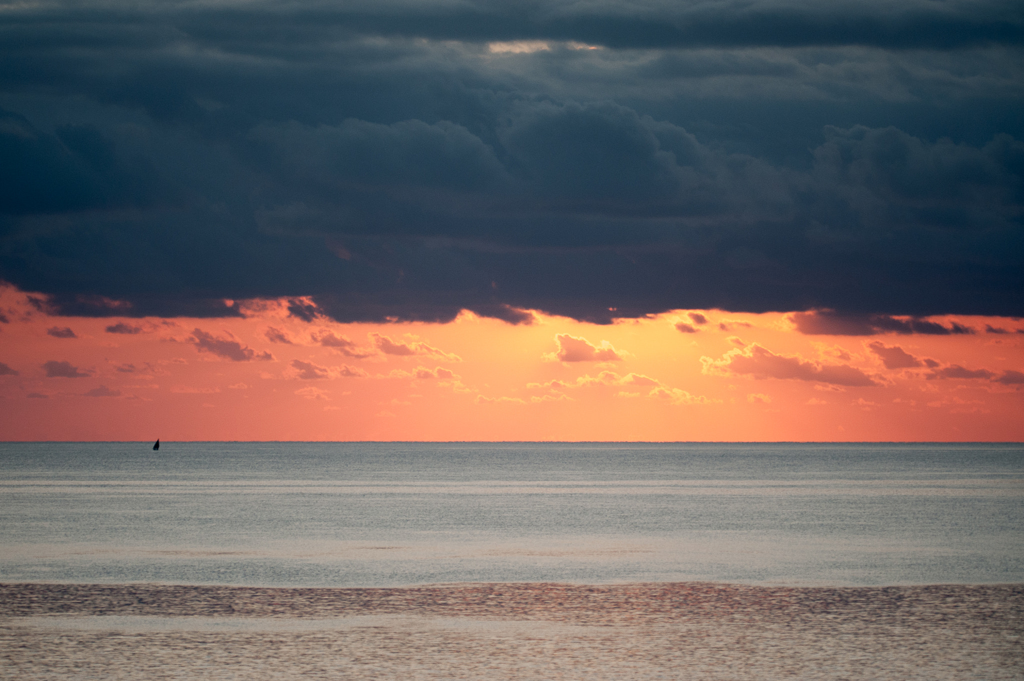Nikon D700 + Sigma 150-600mm F5-6.3 DG OS HSM | S sample photo. Indian ocean sunrise photography