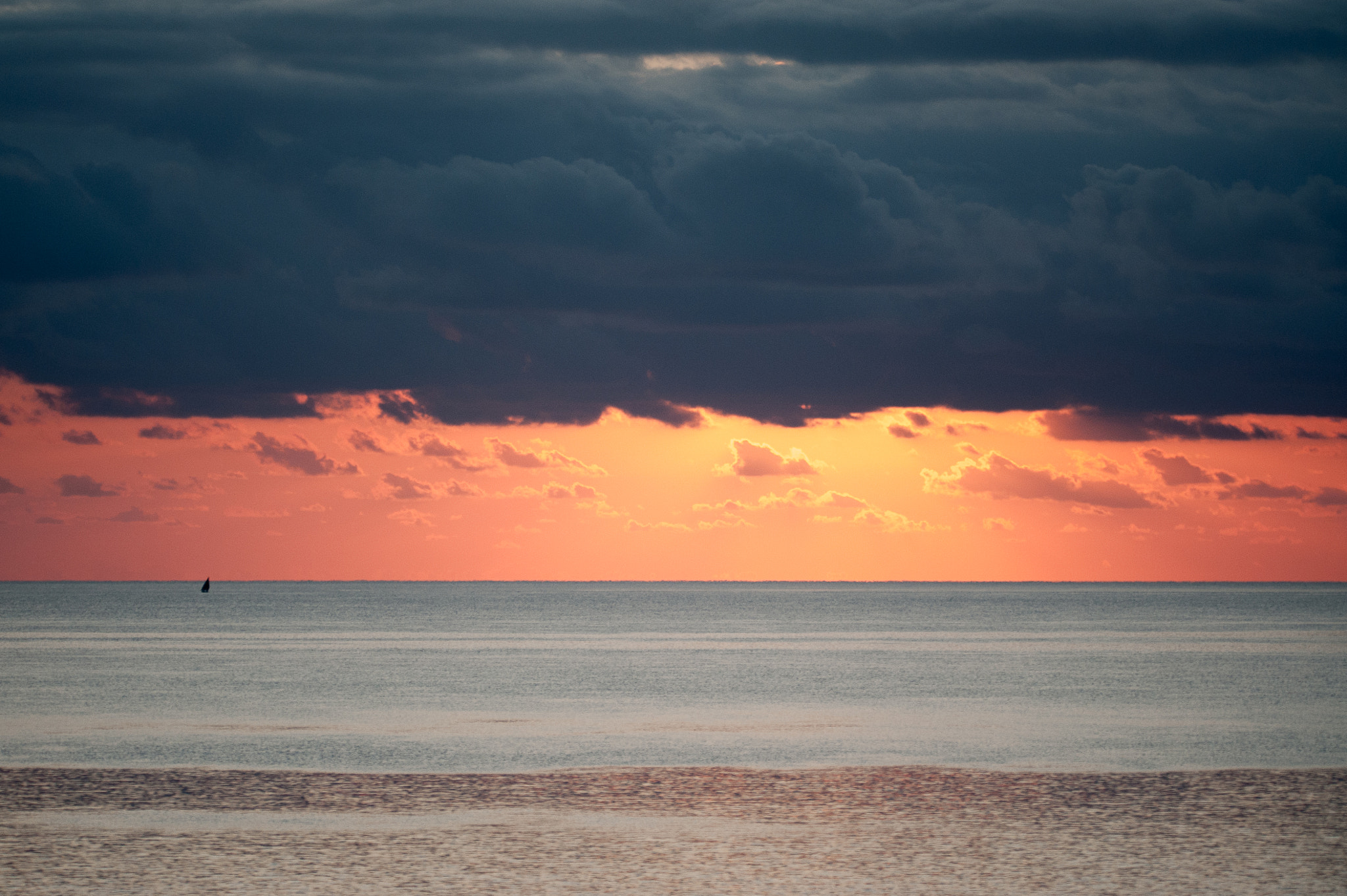 Sigma 150-600mm F5-6.3 DG OS HSM | S sample photo. Indian ocean sunrise photography