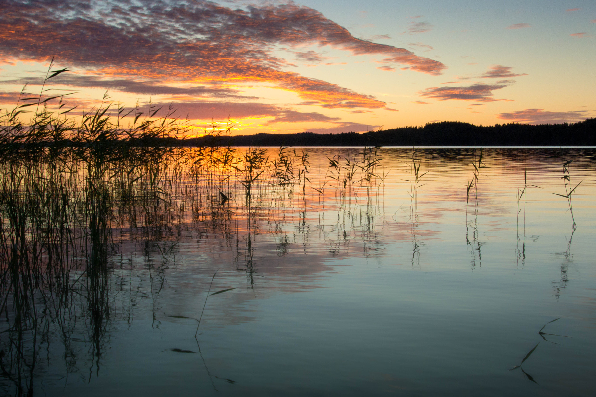 Nikon 1 V2 sample photo. Twilight over the lake photography