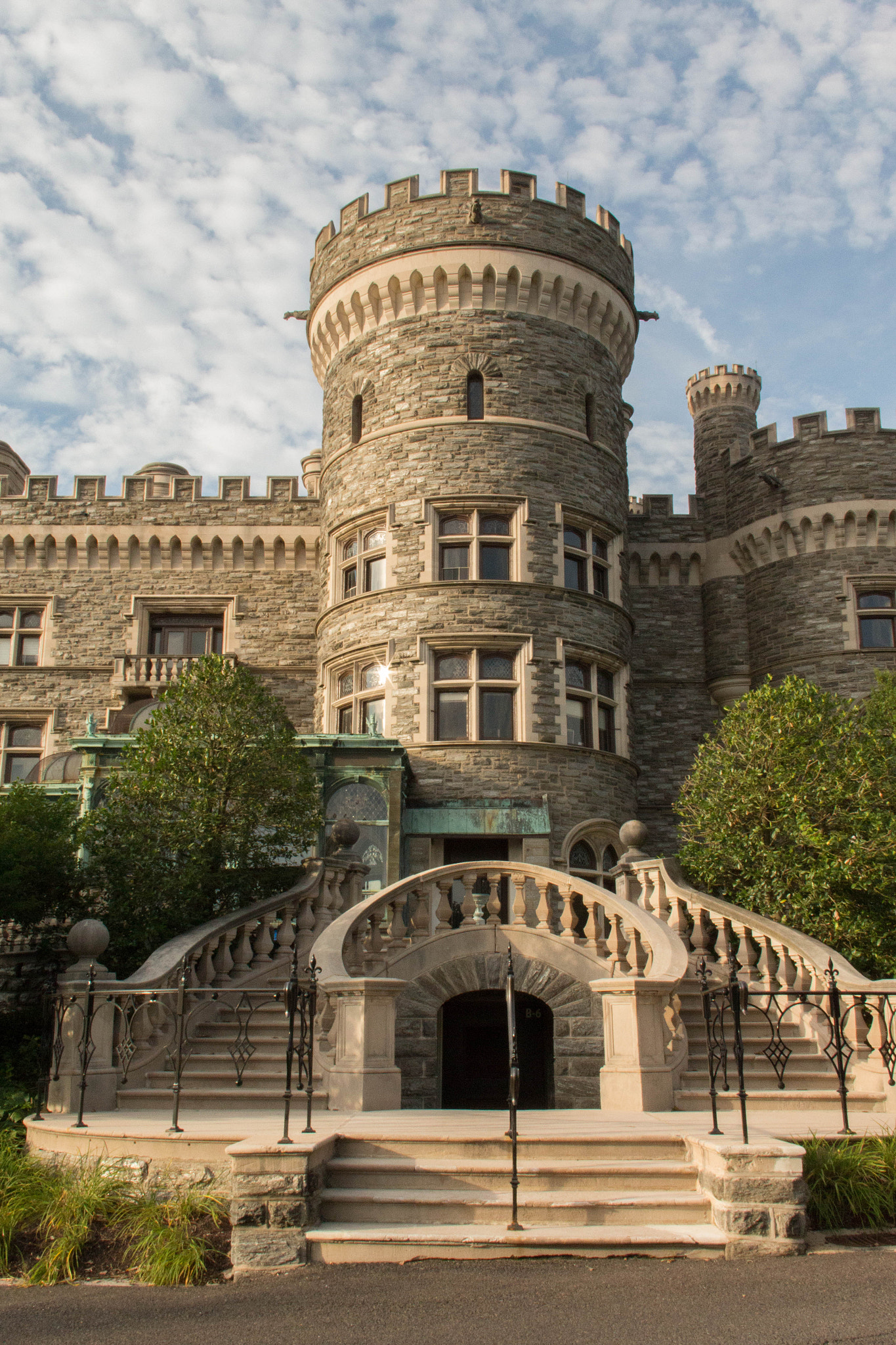 Canon EOS 650D (EOS Rebel T4i / EOS Kiss X6i) sample photo. Grey towers castle photography