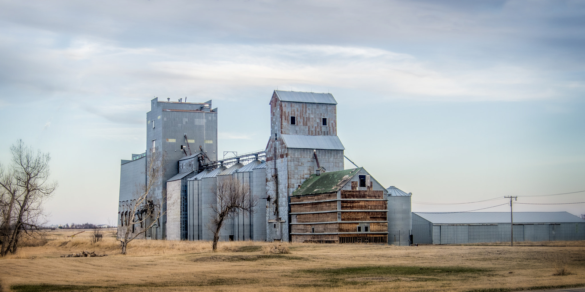 AF Zoom-Nikkor 28-70mm f/3.5-4.5 sample photo. Regan elevator x photography