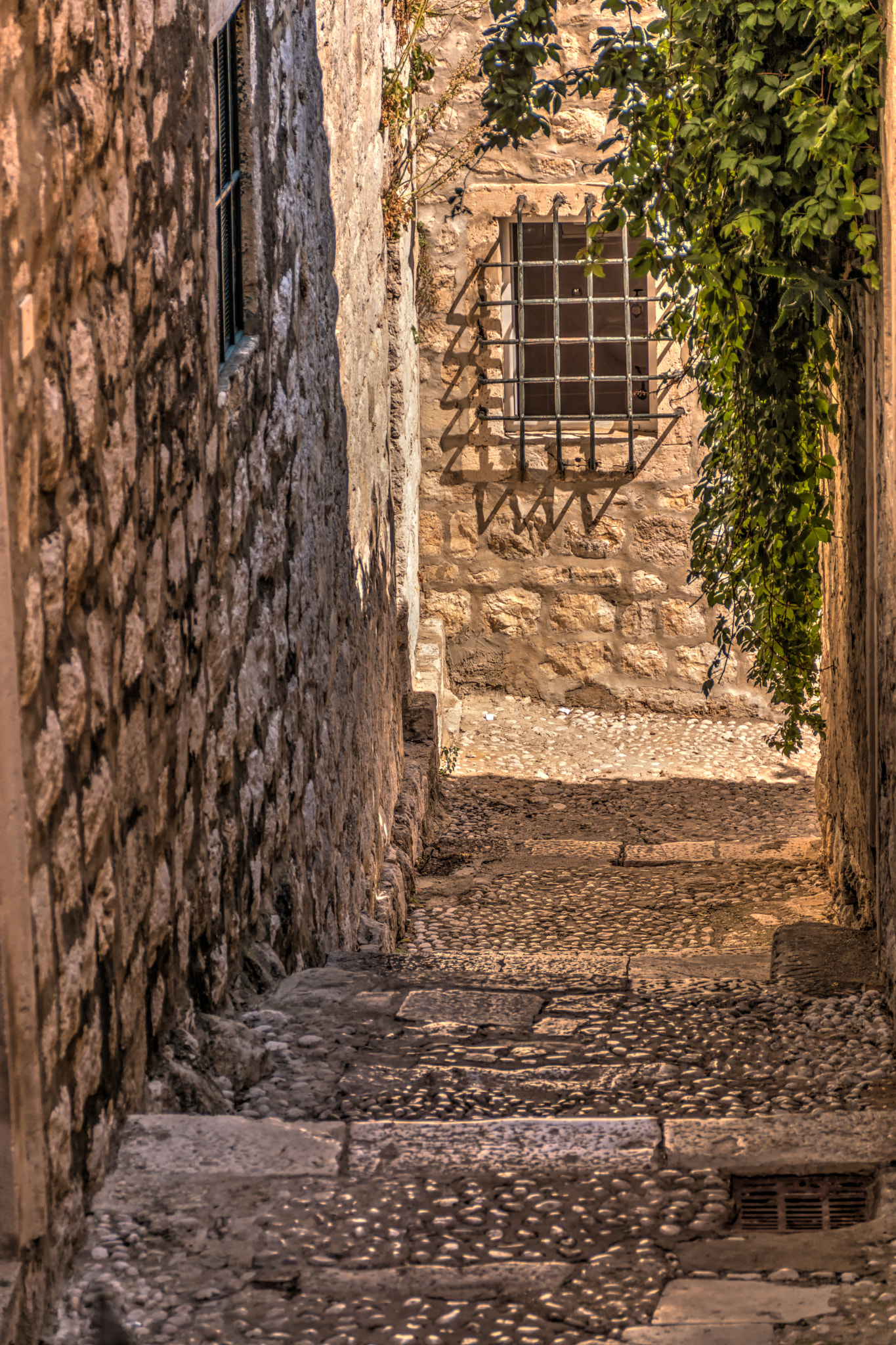 Nikon D7100 + Nikon PC-E Nikkor 24mm F3.5D ED Tilt-Shift sample photo. Rincones de dubrovnik photography