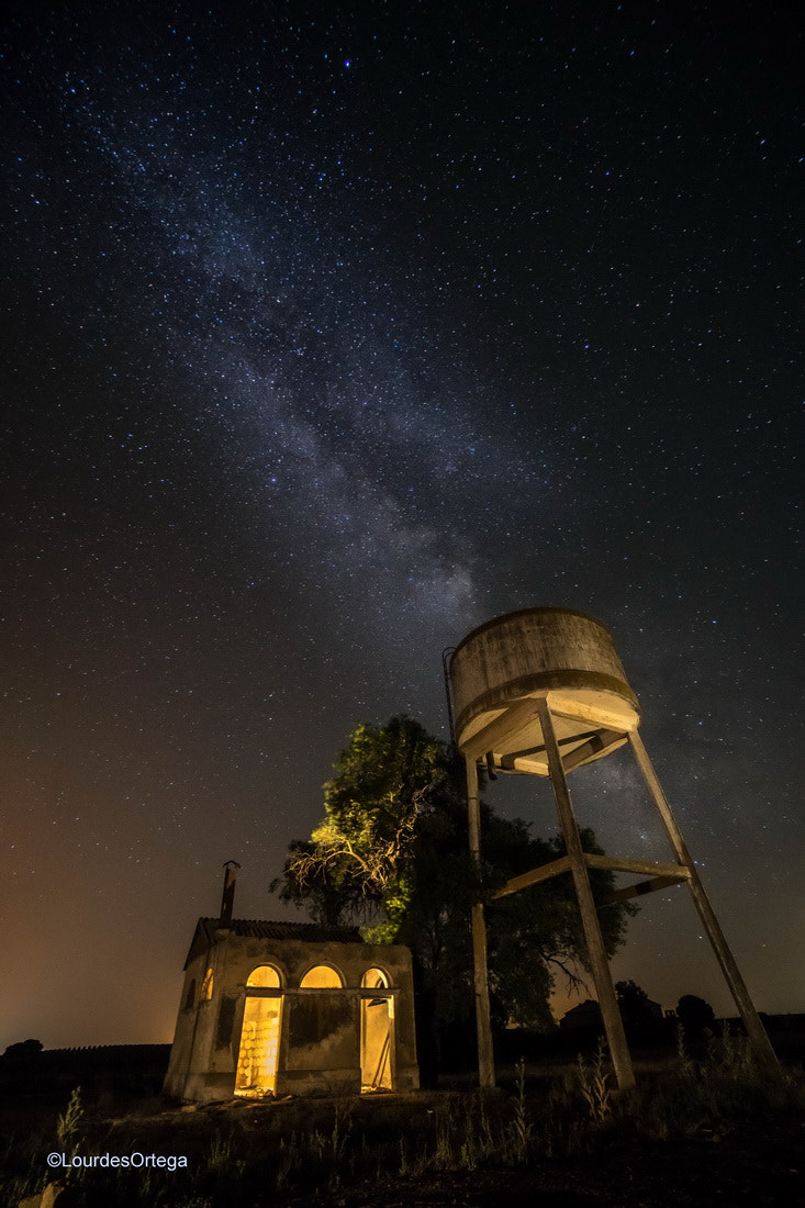 Sony a7R + Sony E 10-18mm F4 OSS sample photo. En el viejo depósito de agua. photography