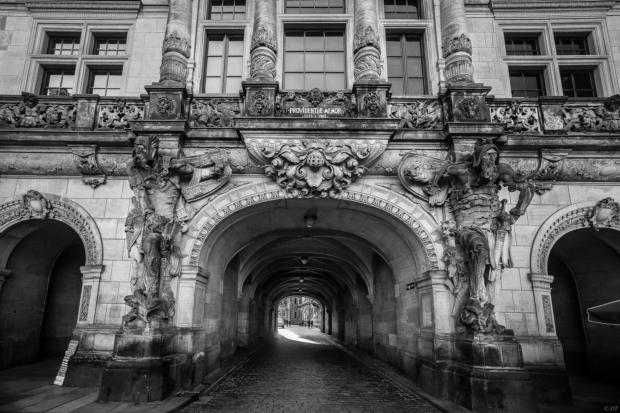 Sony Alpha NEX-7 + Sony E 10-18mm F4 OSS sample photo. Providentiae memor photography