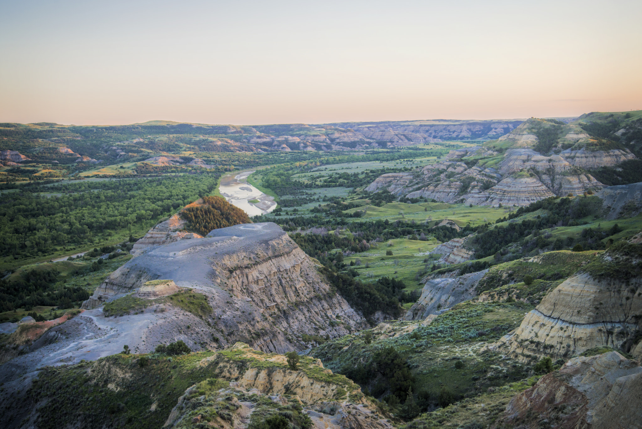 AF Zoom-Nikkor 28-70mm f/3.5-4.5 sample photo. Little missouri river at sunset north unit photography