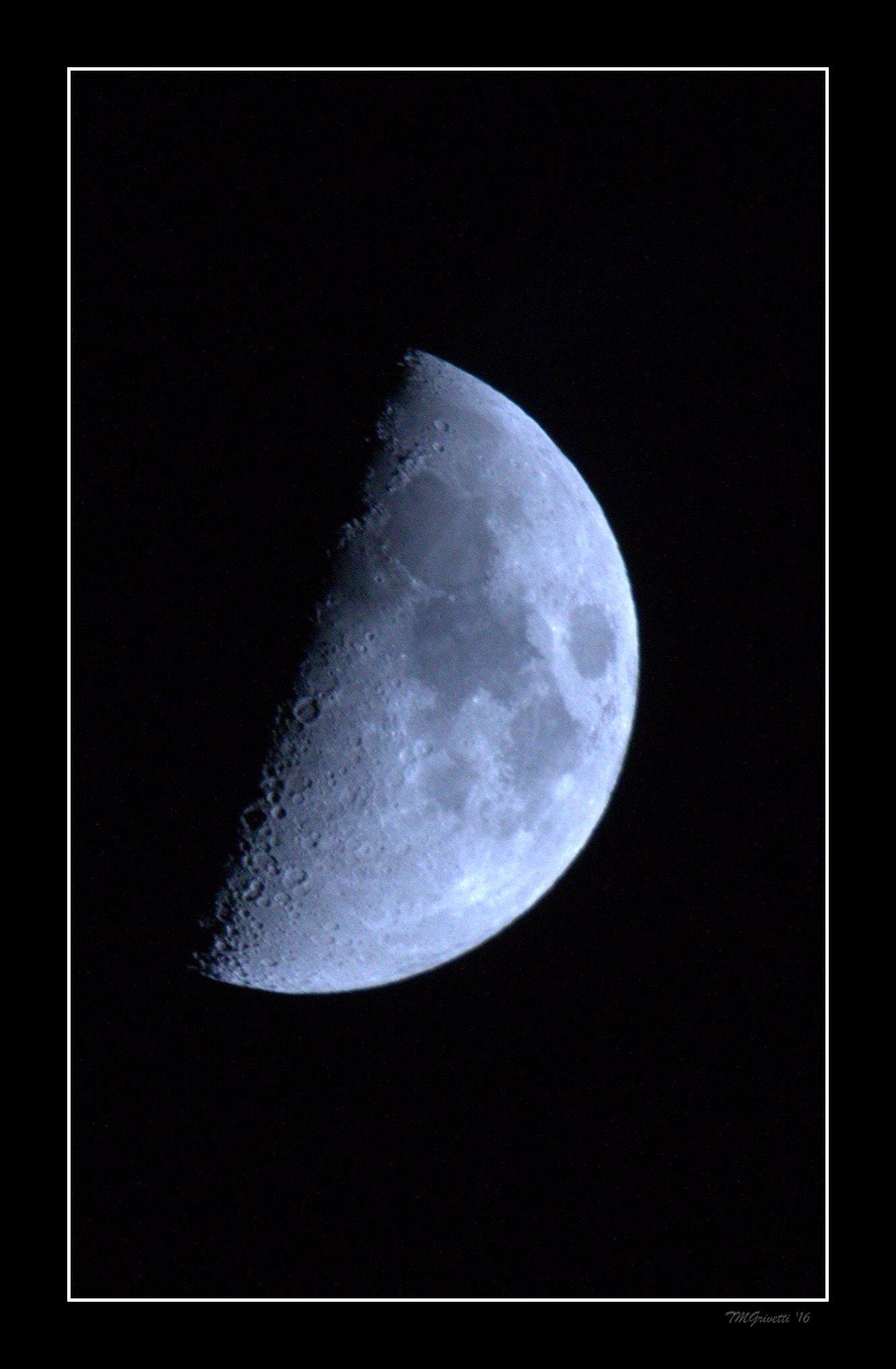 Tamron SP 150-600mm F5-6.3 Di VC USD sample photo. Blue moon photography