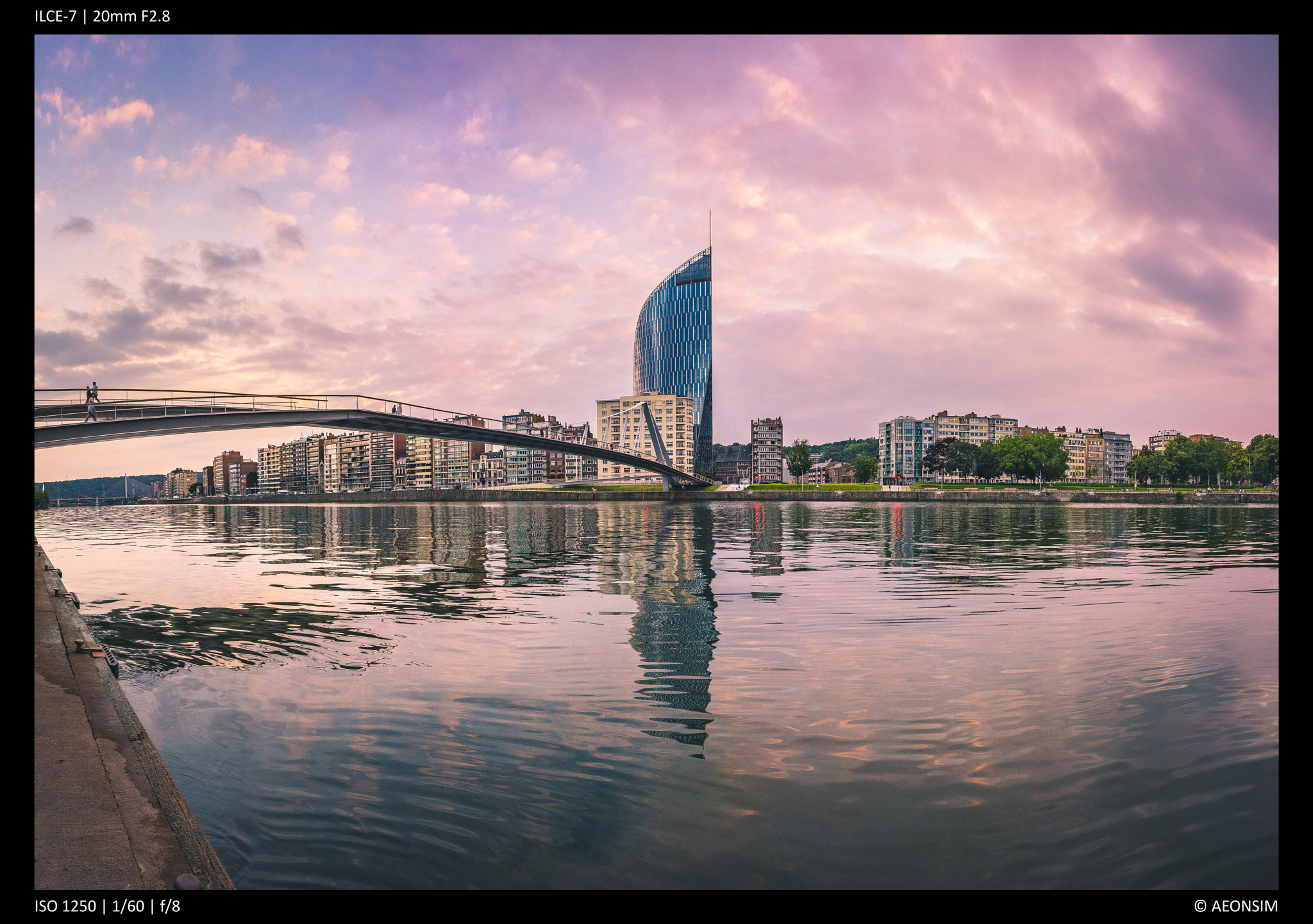 Sony a7 + Sony 20mm F2.8 sample photo. Evening river photography