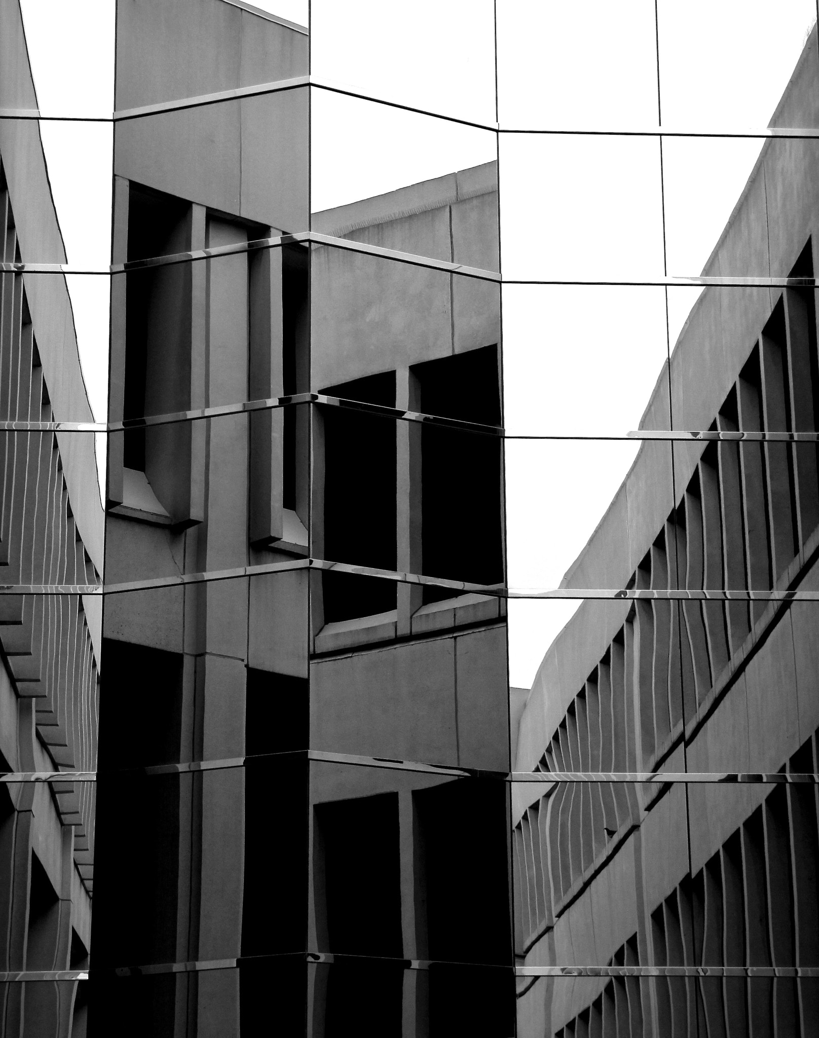 Canon EF-S 18-200mm F3.5-5.6 IS sample photo. Fractured reality photography