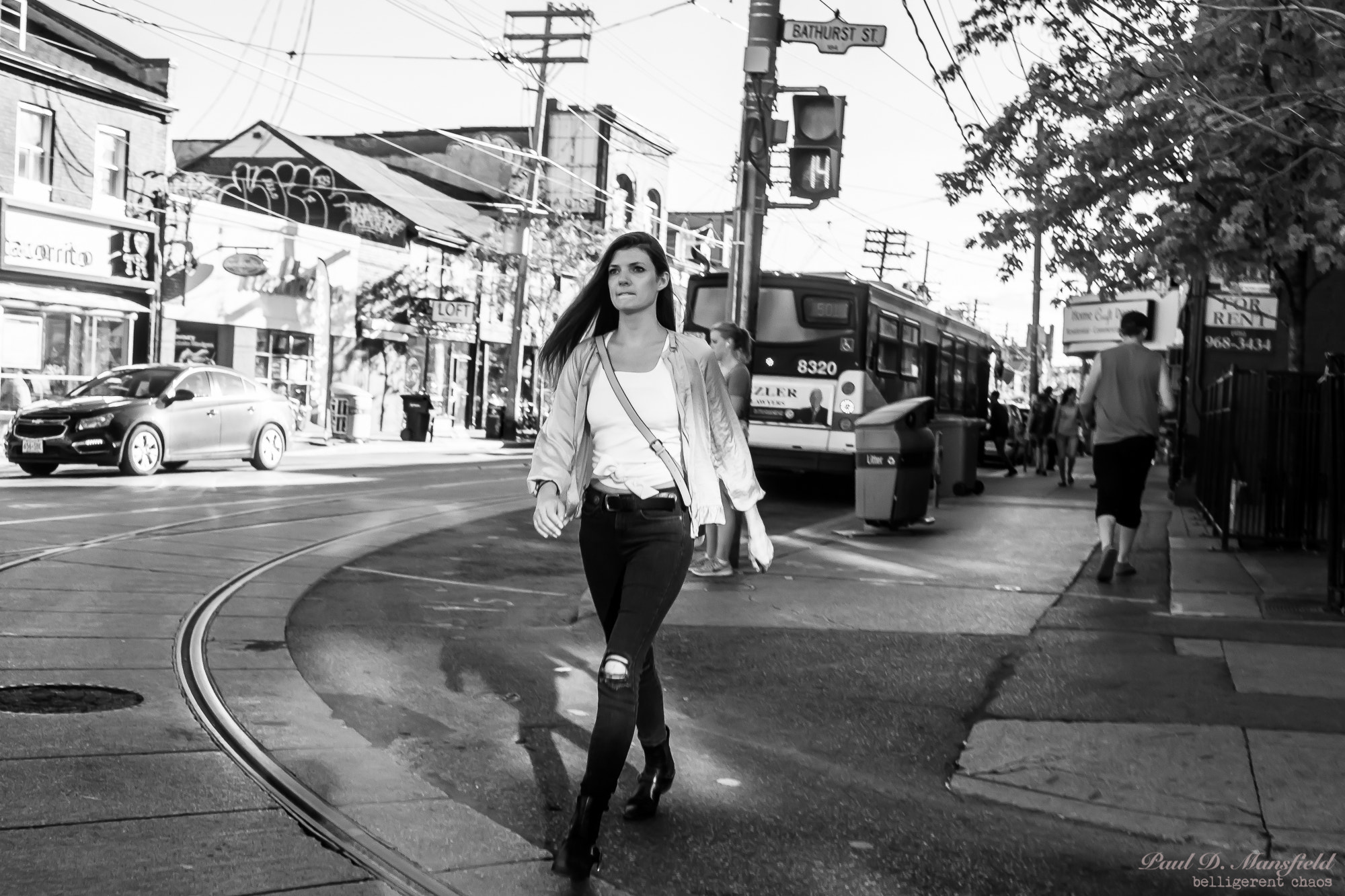 Fujifilm X-A1 + Fujifilm XF 27mm F2.8 sample photo. Long strides photography