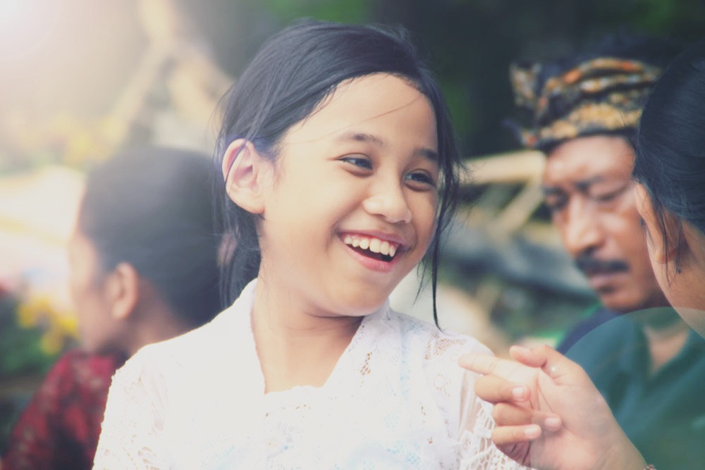 Canon EOS 650D (EOS Rebel T4i / EOS Kiss X6i) sample photo. Happiness always looks small while you hold it in  ... photography