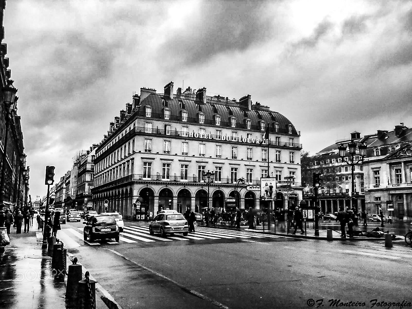 Nokia 5233 sample photo. Paris photography