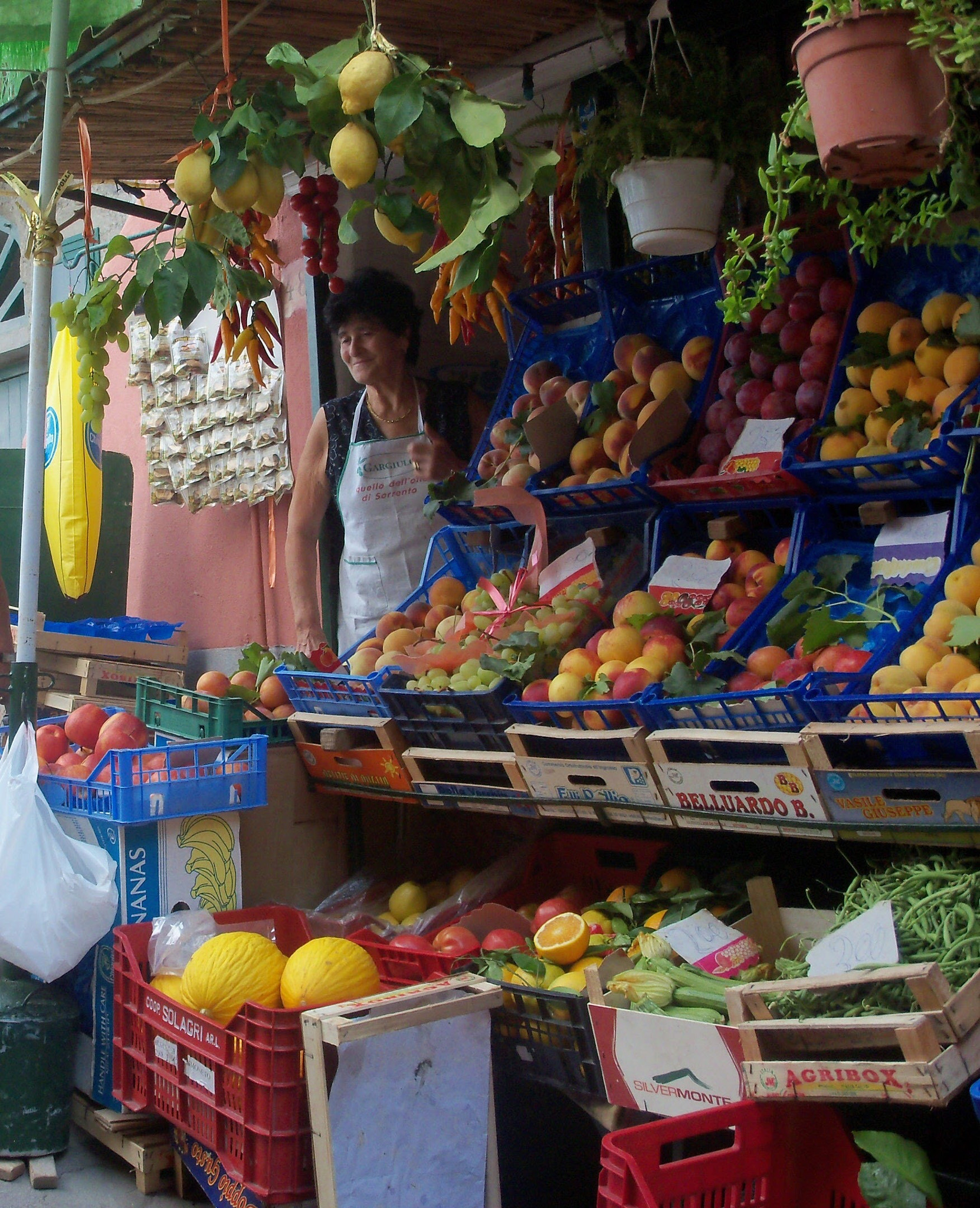 Kodak EASYSHARE C190 DIGITAL CAMERA sample photo. Street market photography