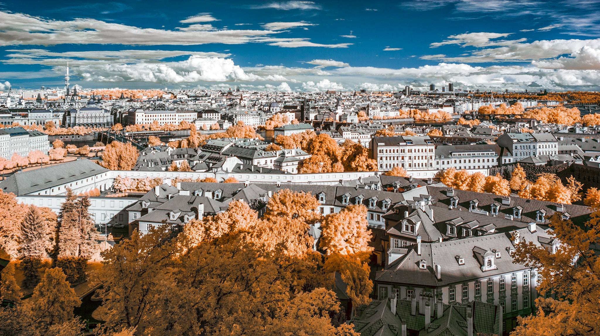 Canon TS-E 17mm F4L Tilt-Shift sample photo. Prague photography