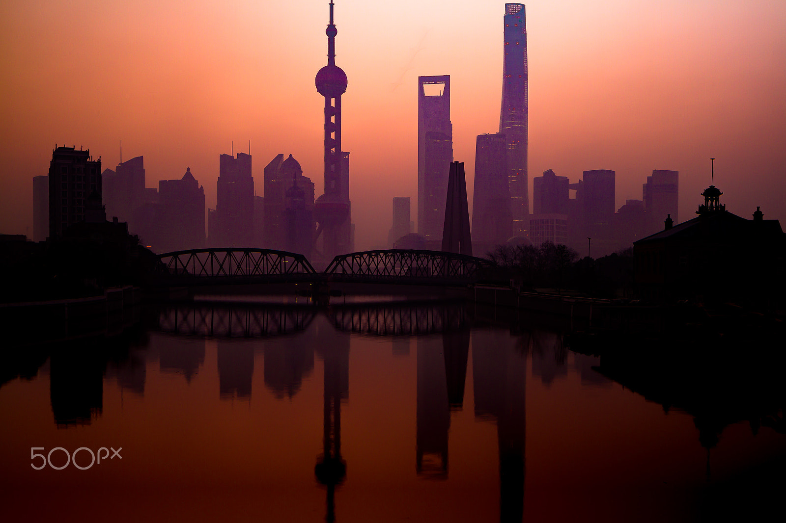 Canon TS-E 24.0mm f/3.5 L II sample photo. Shanghai sunrise in january photography