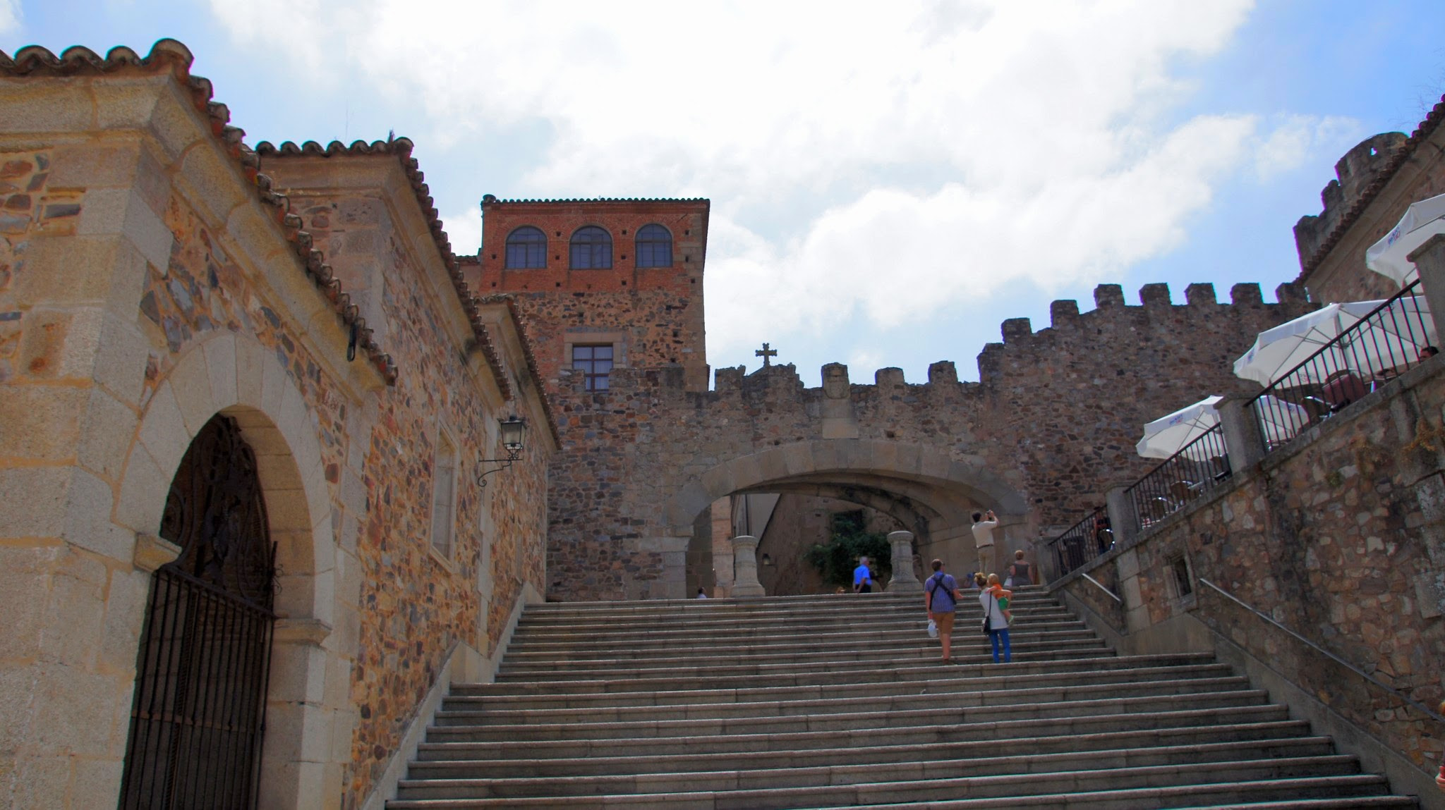 Sony DT 16-105mm F3.5-5.6 sample photo. Cáceres spain photography