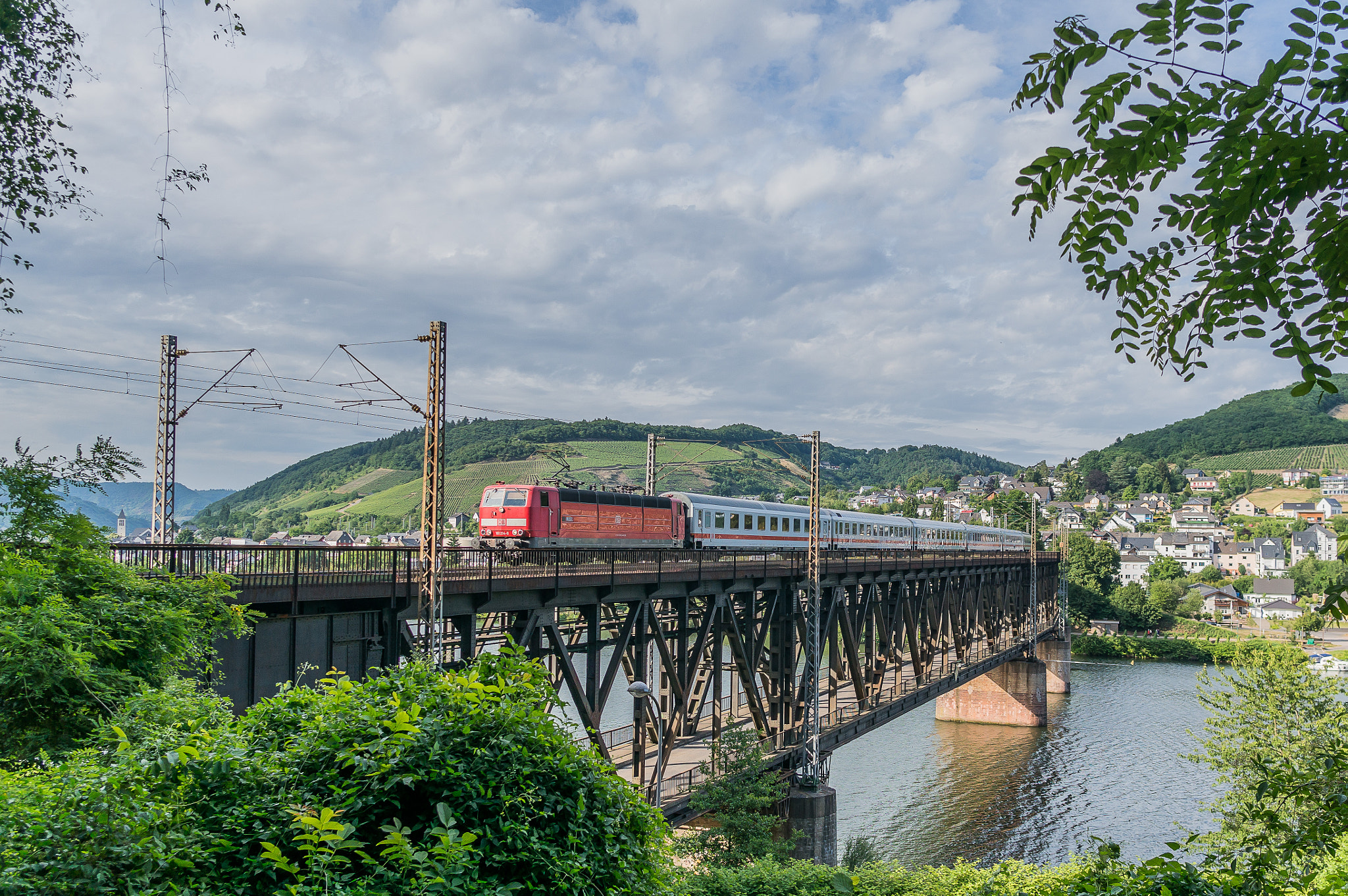 Sony Alpha NEX-6 + Sigma 19mm F2.8 EX DN sample photo. Mit der "mosel" über die mosel photography