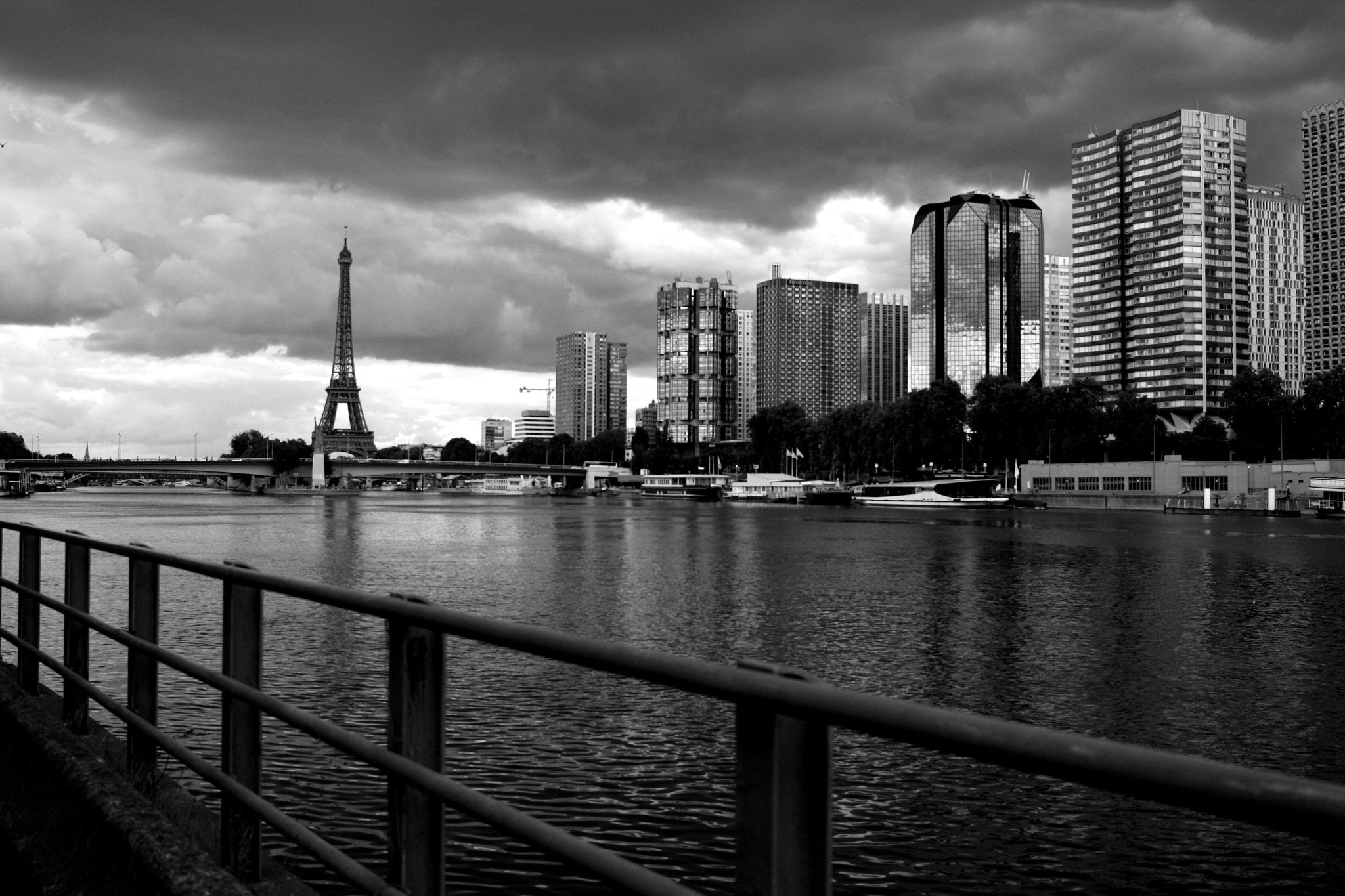 Canon EF-S 24mm F2.8 STM sample photo. Paris 3 photography