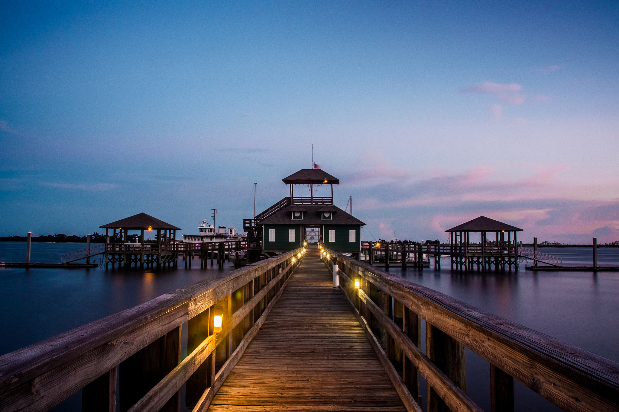 Olympus OM-D E-M5 + OLYMPUS 14-54mm Lens sample photo. Biloxi, ms schooner pier photography