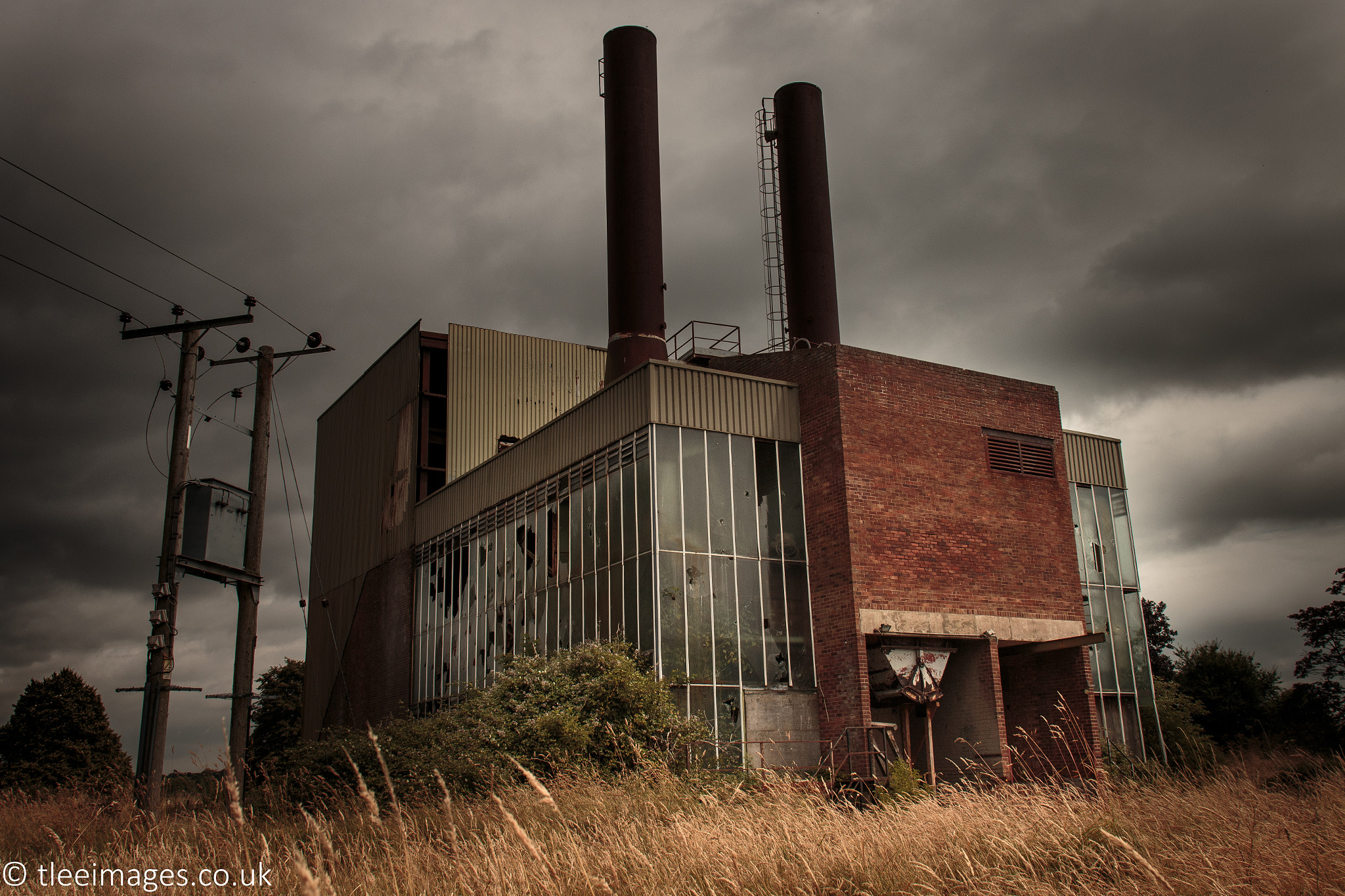Canon EOS 70D + Canon EF 20mm F2.8 USM sample photo. Abandoned waste incinerator photography