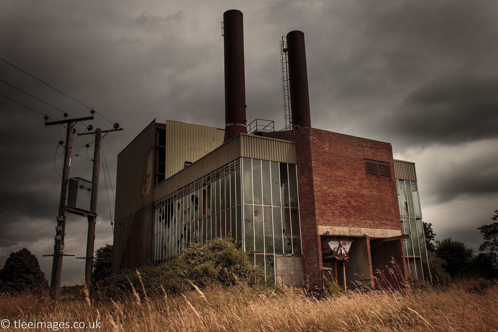 Canon EF 20mm F2.8 USM sample photo. Abandoned waste incinerator photography