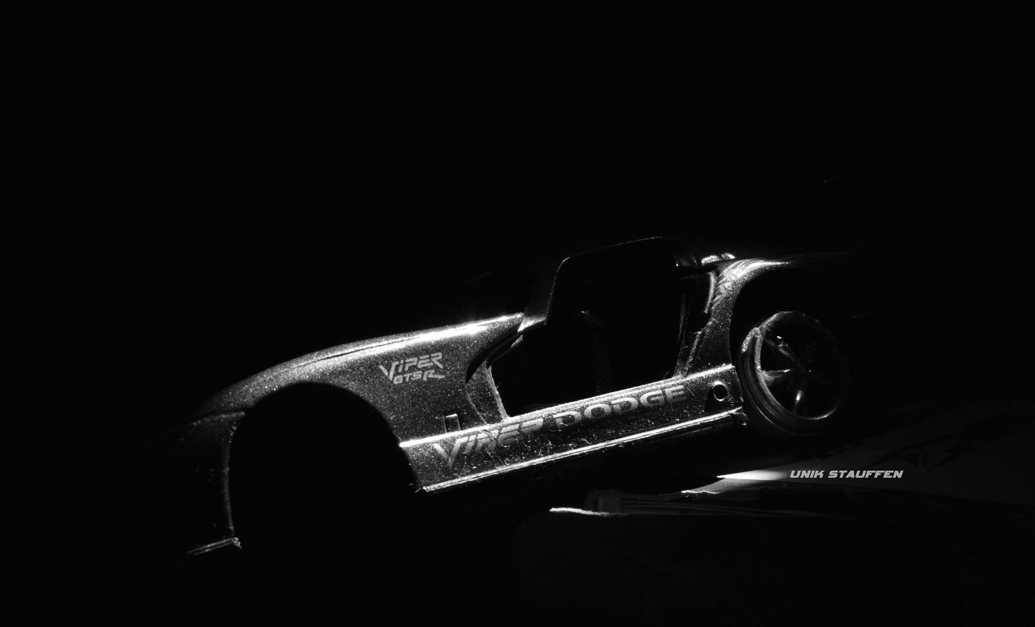 AF Zoom-Nikkor 35-80mm f/4-5.6D sample photo. Broken car photography