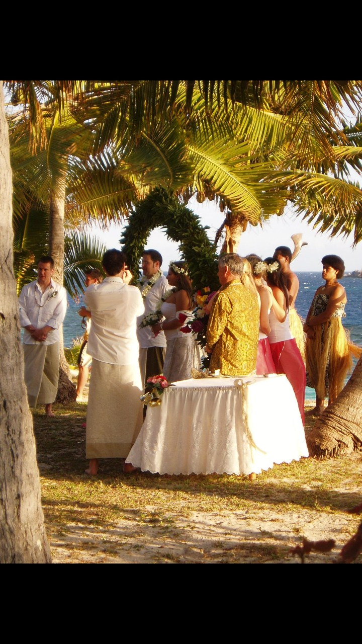 Olympus u30D,S410D,u410D sample photo. Wedding ceremony on matamanoa island fiji  photography
