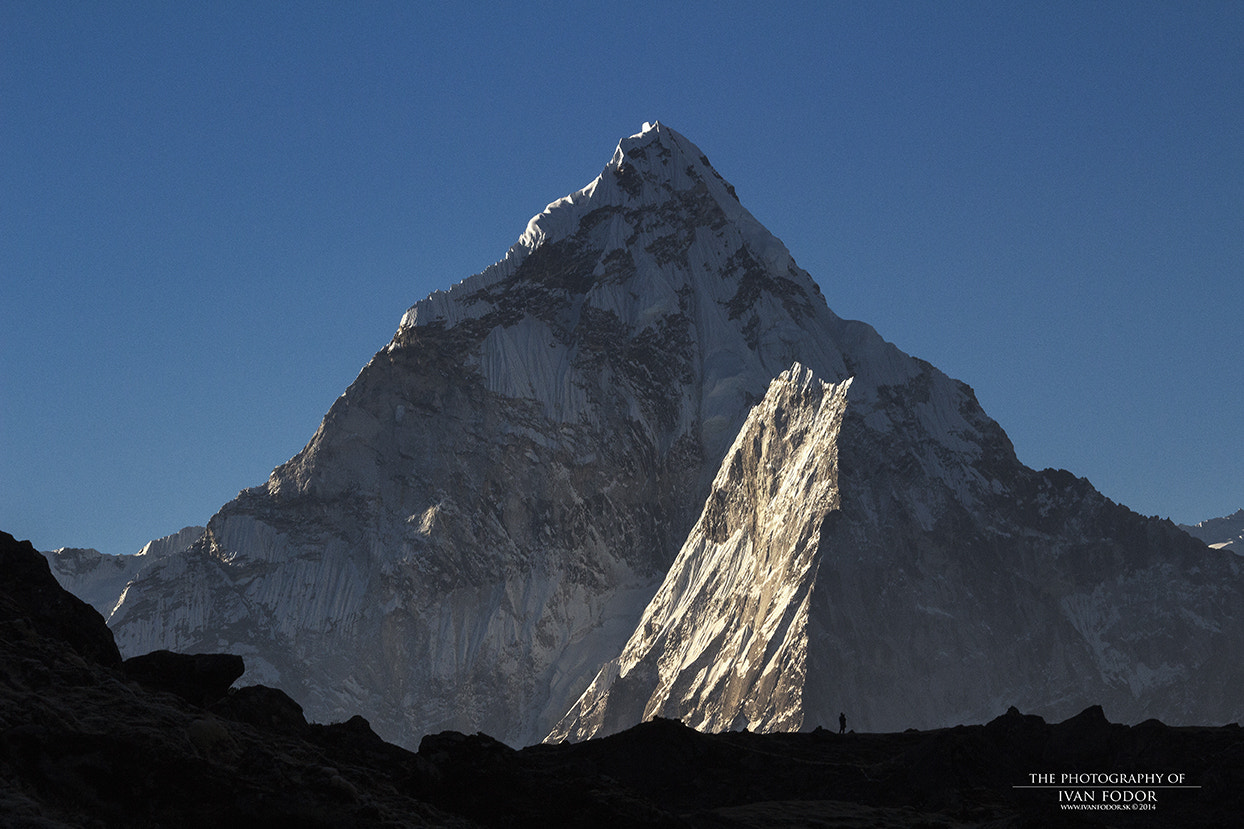 Sigma 70-200mm F2.8 EX DG OS HSM sample photo. First rays at ama dablam photography