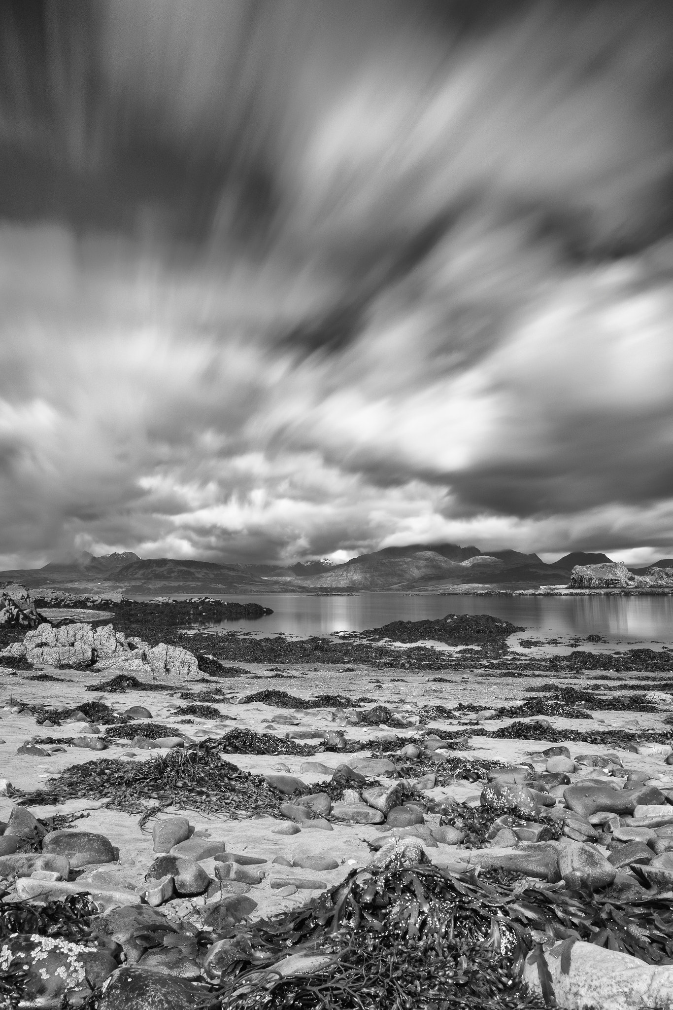 Canon EF 16-35mm F4L IS USM sample photo. Stormy clouds photography