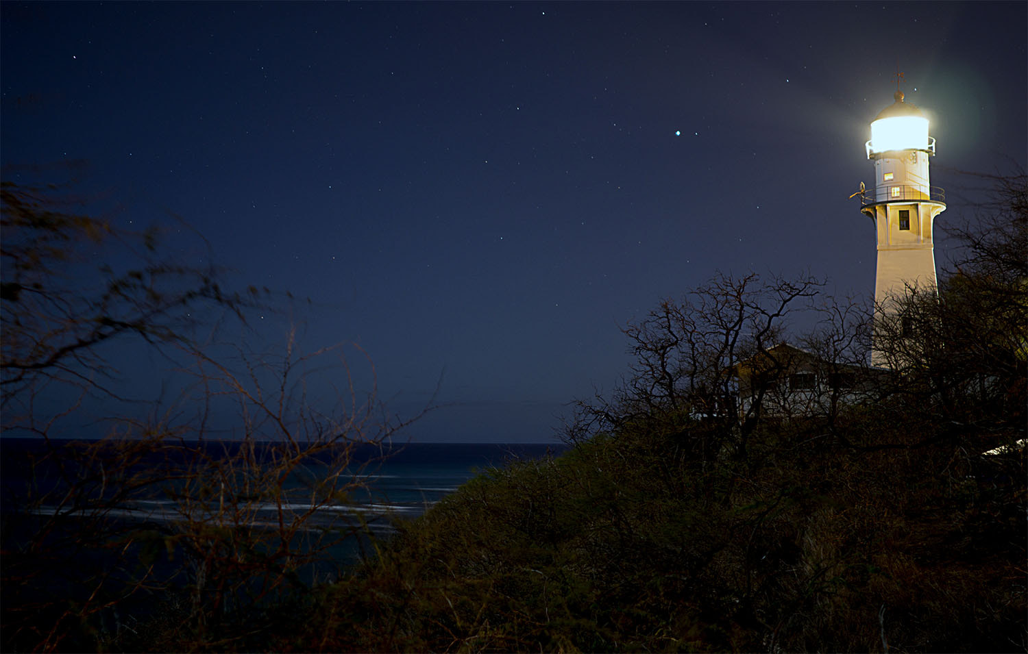 Sony FE 28mm F2 sample photo. Diamond head lighthouse photography