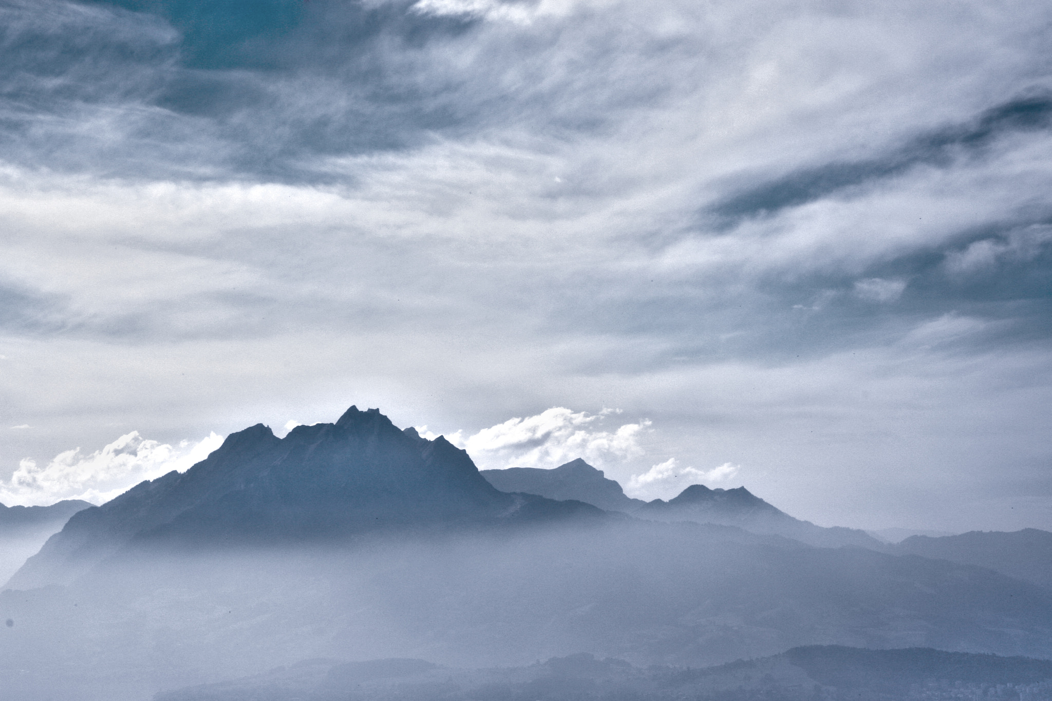Canon EF-S 17-85mm F4-5.6 IS USM sample photo. Alps photography